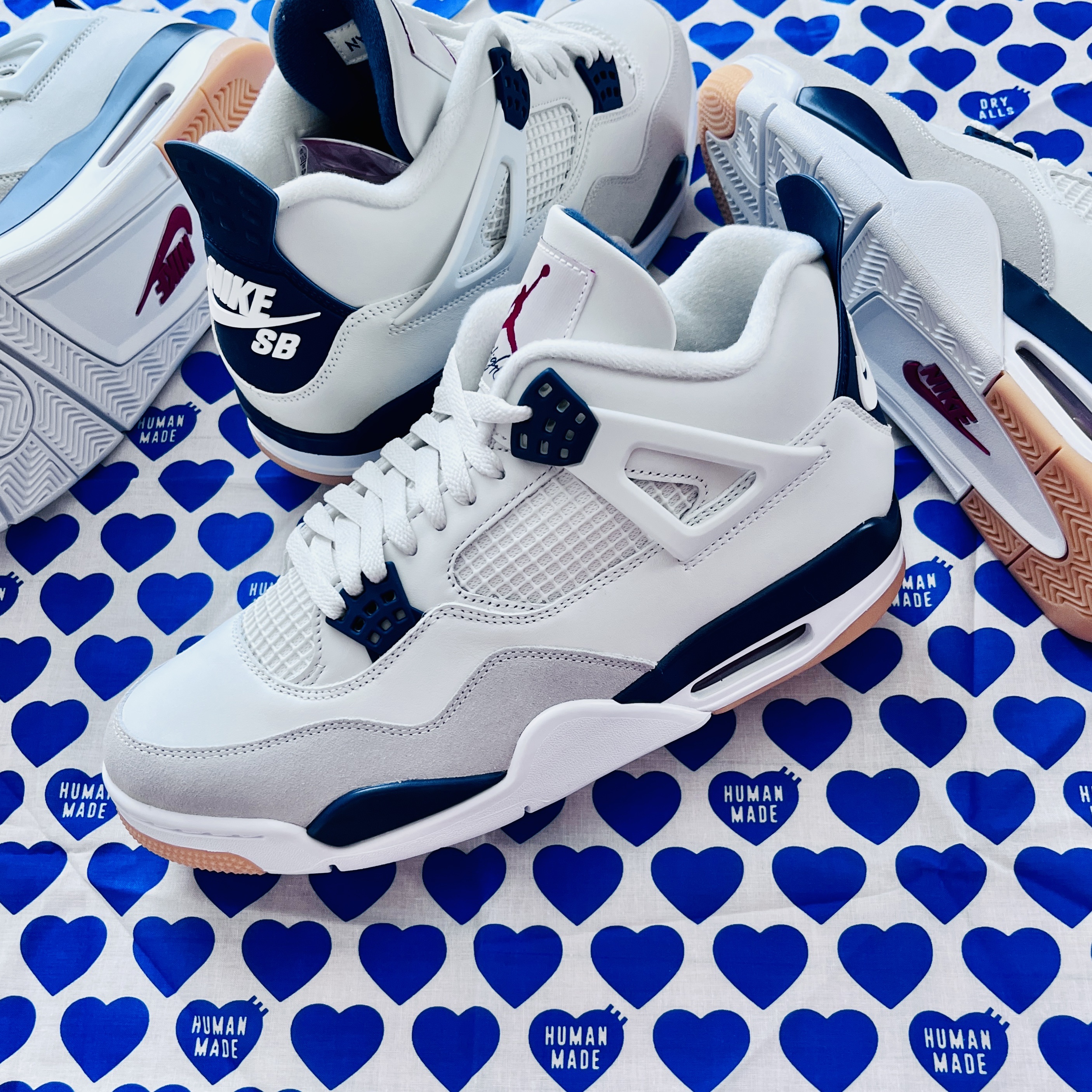 Jordan 4 x Nike SB Retro SP Navy, Human Made Big Bandana #2 Navy 착용 스타일 - 2