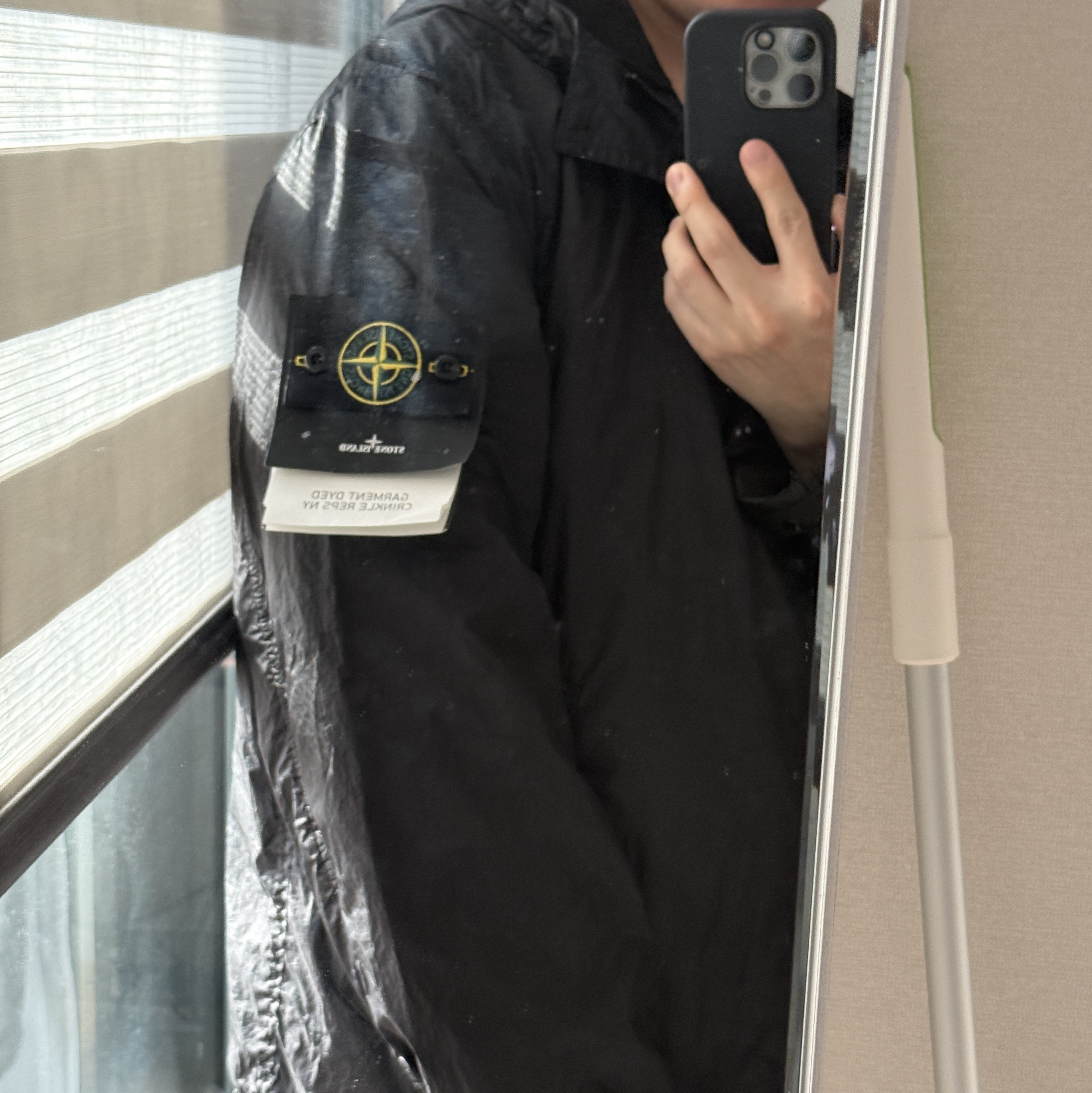 Stone Island S0A23 Crinkle Reps R-NY Wind Resistant Anti-Drop Hooded Jacket - 25SS 착용 스타일 - 2
