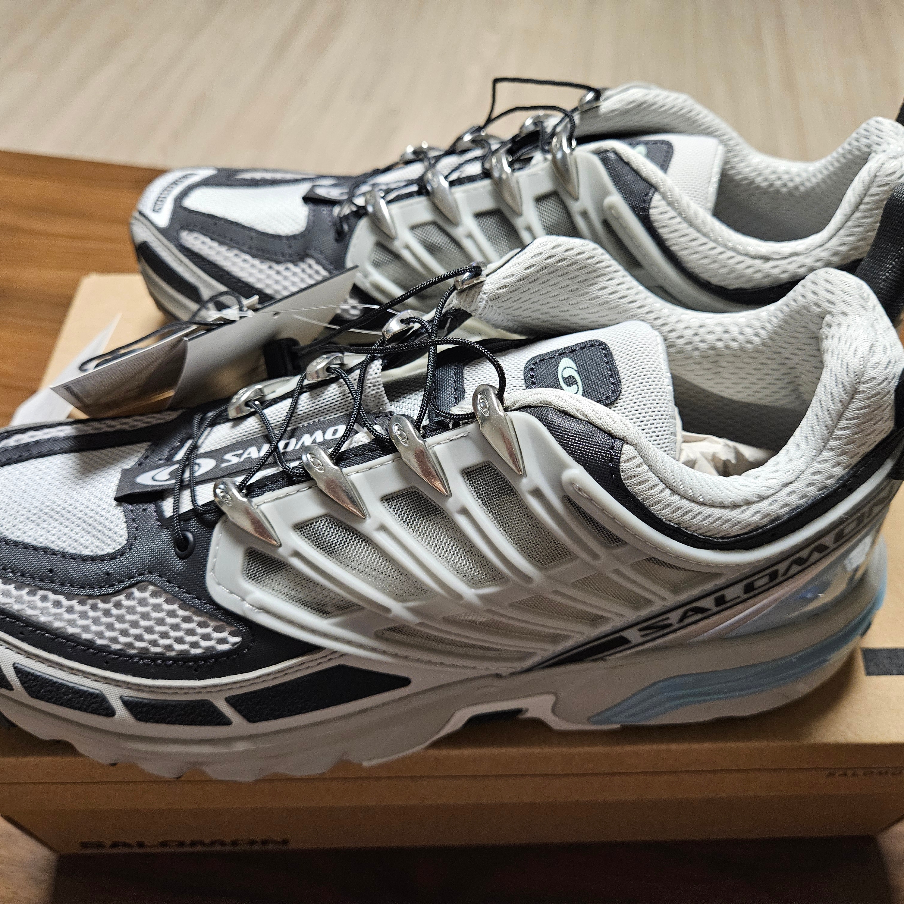 Salomon ACS Pro Metal Phantom Arona 착용 스타일