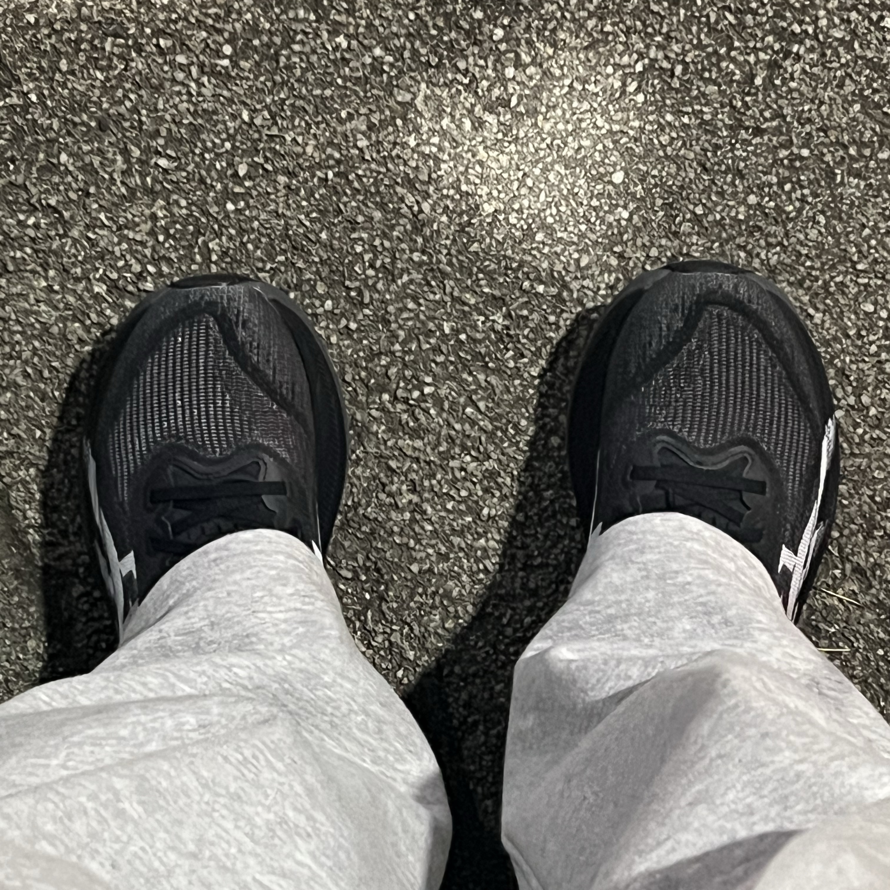 Asics Superblast 2 Black White 착용 스타일