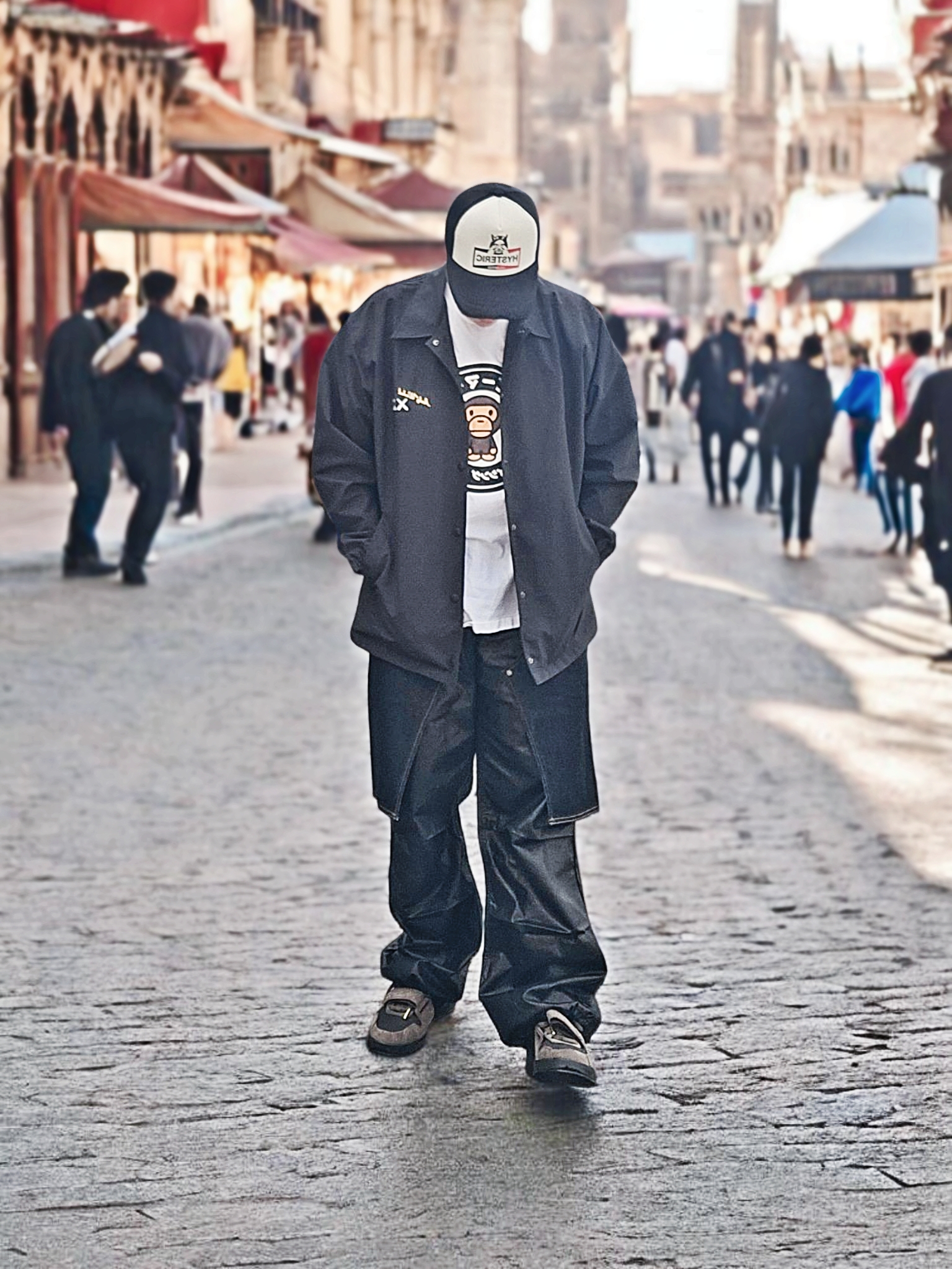 Uniqlo UT x Kaws x Warhol Coach Jacket Black, Zara x Andersson Bell Combined Layered Jeans Black 착용 스타일