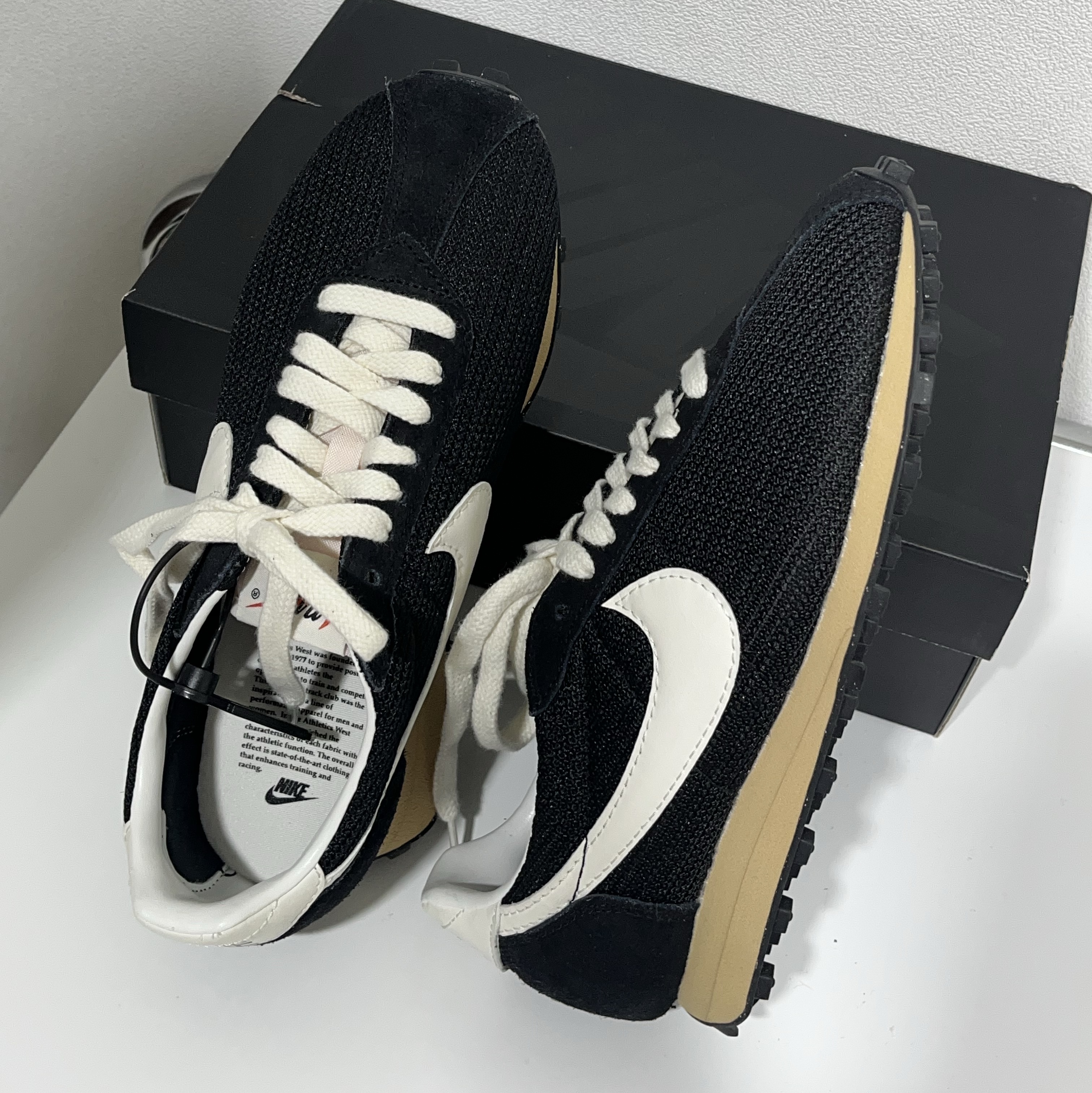 Nike LD-1000 SP Black and Sail 착용 스타일 - 2