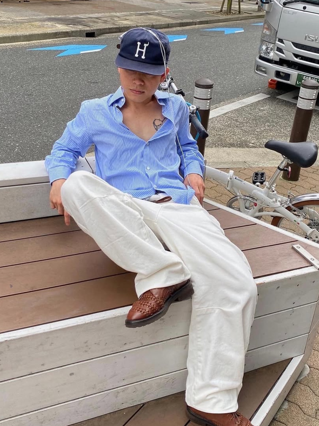 noun Wide Curved Denim Pants White, Millo Archive Reflect Curved Pants Off White 착용 스타일 - 5