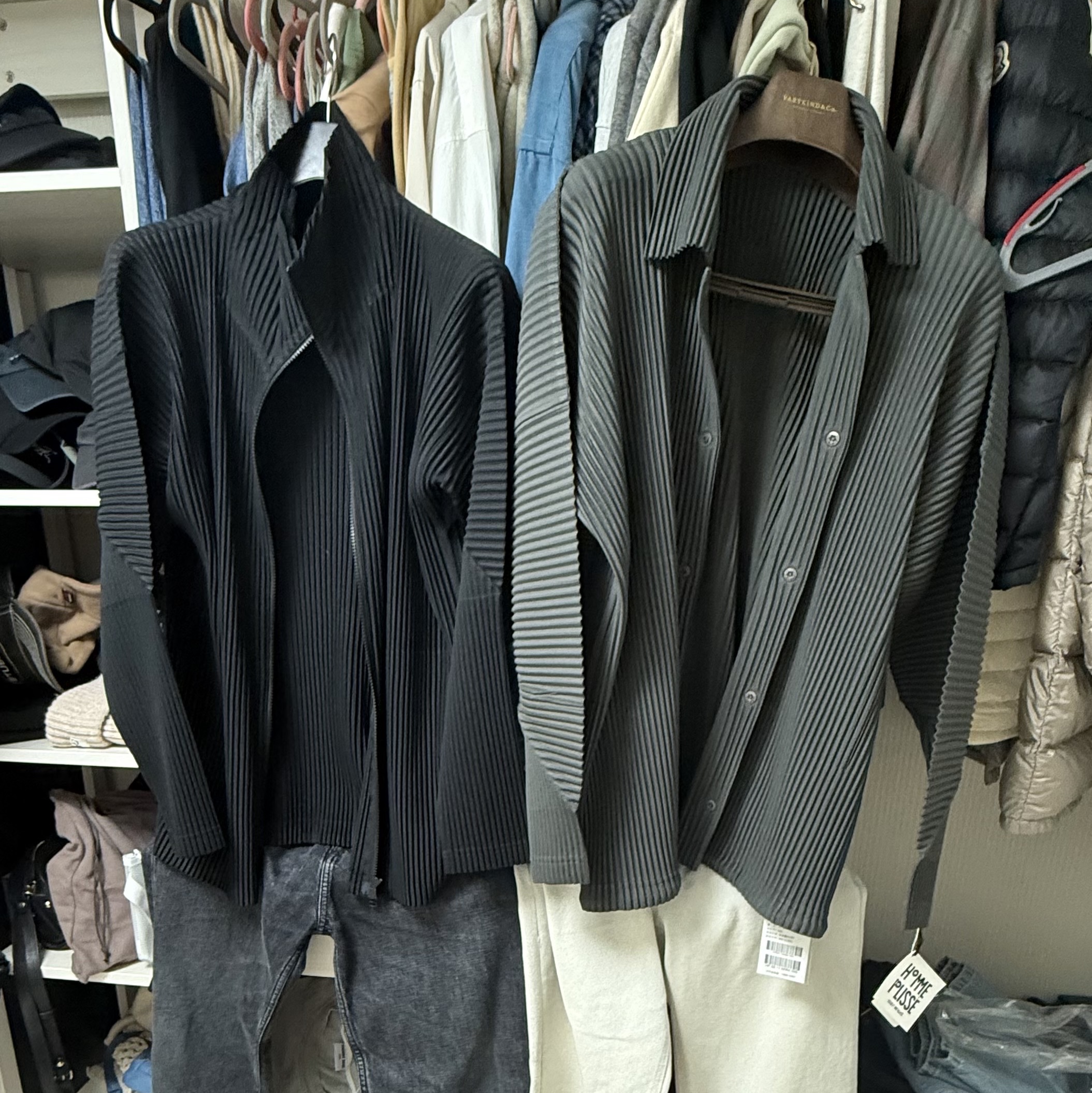 Homme Plisse Issey Miyake Basics Zip Up Jacket Black, Homme Plisse Issey Miyake MC August Jacket Black 착용 스타일 - 1