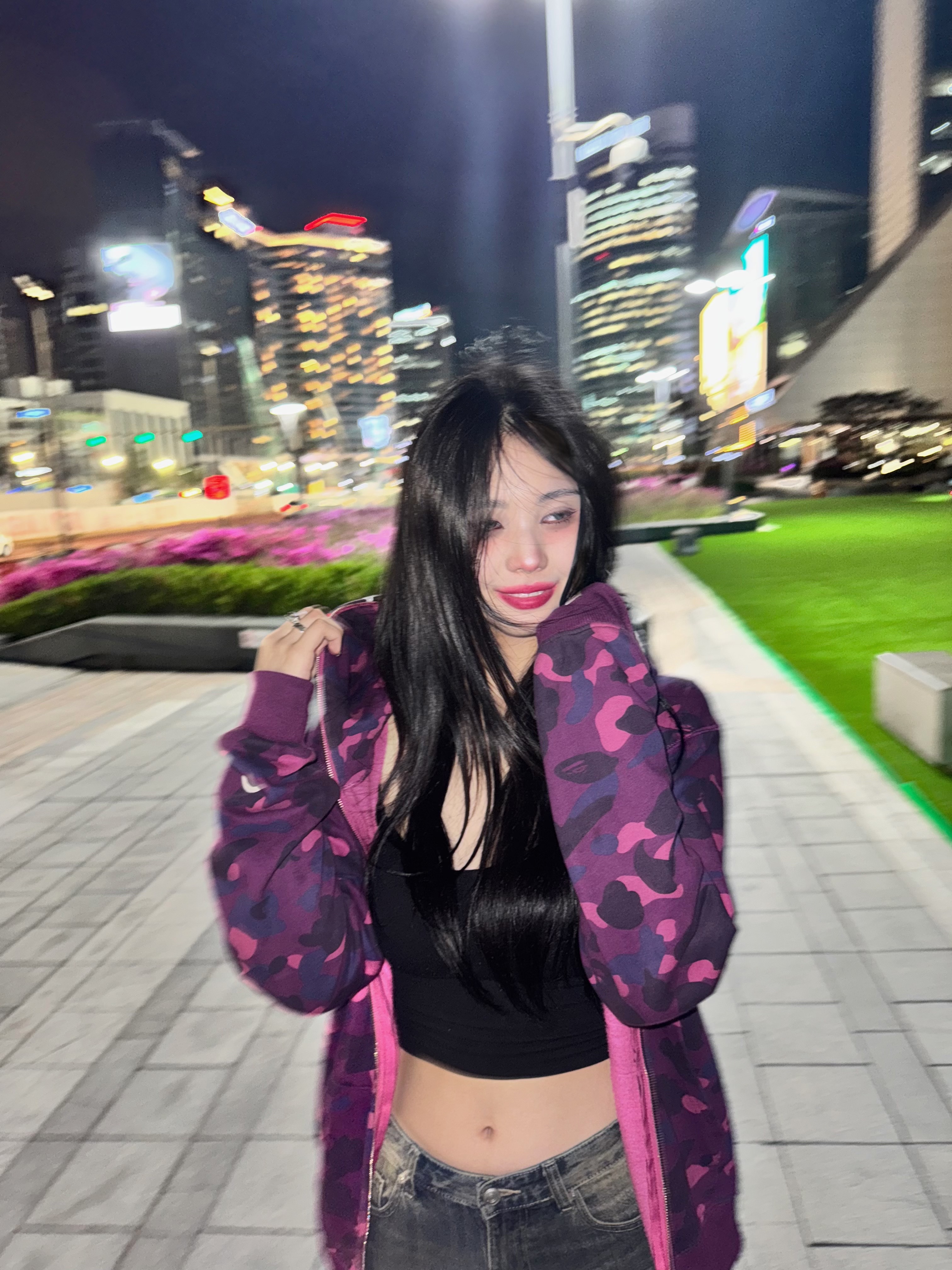 BAPE Color Camo Shark Full Zip Hoodie Purple 착용 스타일 - 2
