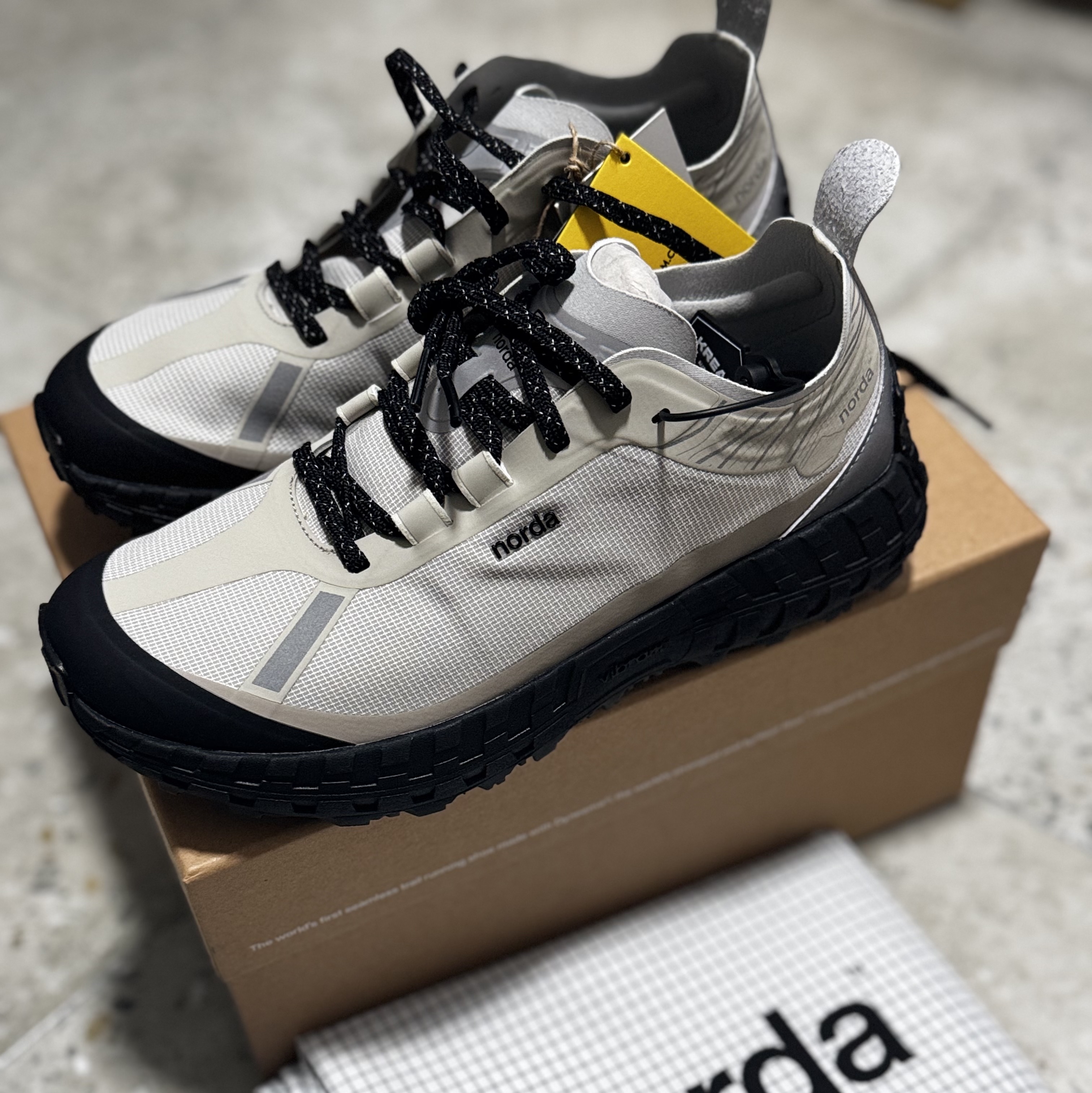 Norda 001/A Cinder 착용 스타일