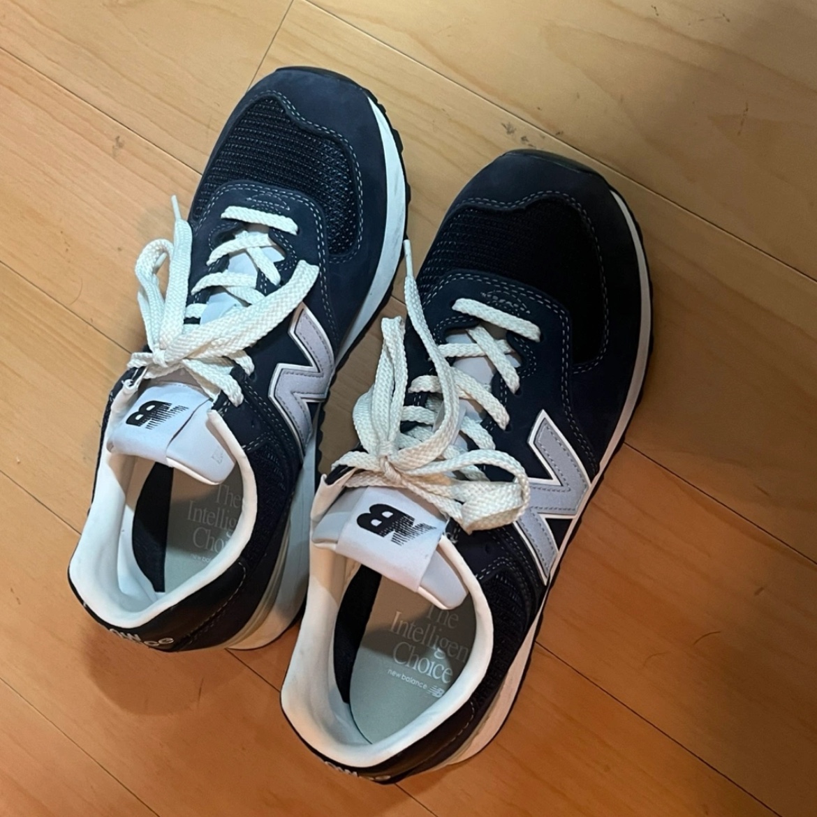 New Balance x Pottery 574 Premium Hard Navy 착용 스타일 - 1