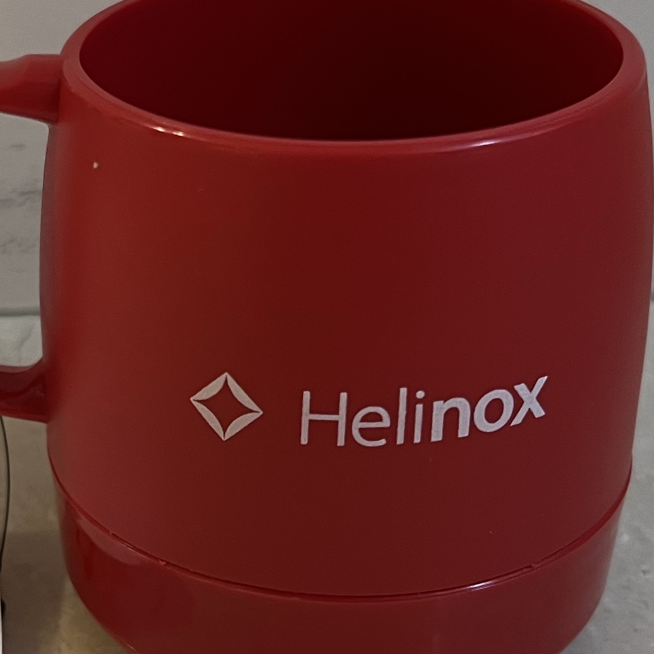 Helinox x Nike SNKRS Lounge Souvenir Dinex Mug Red 착용 스타일