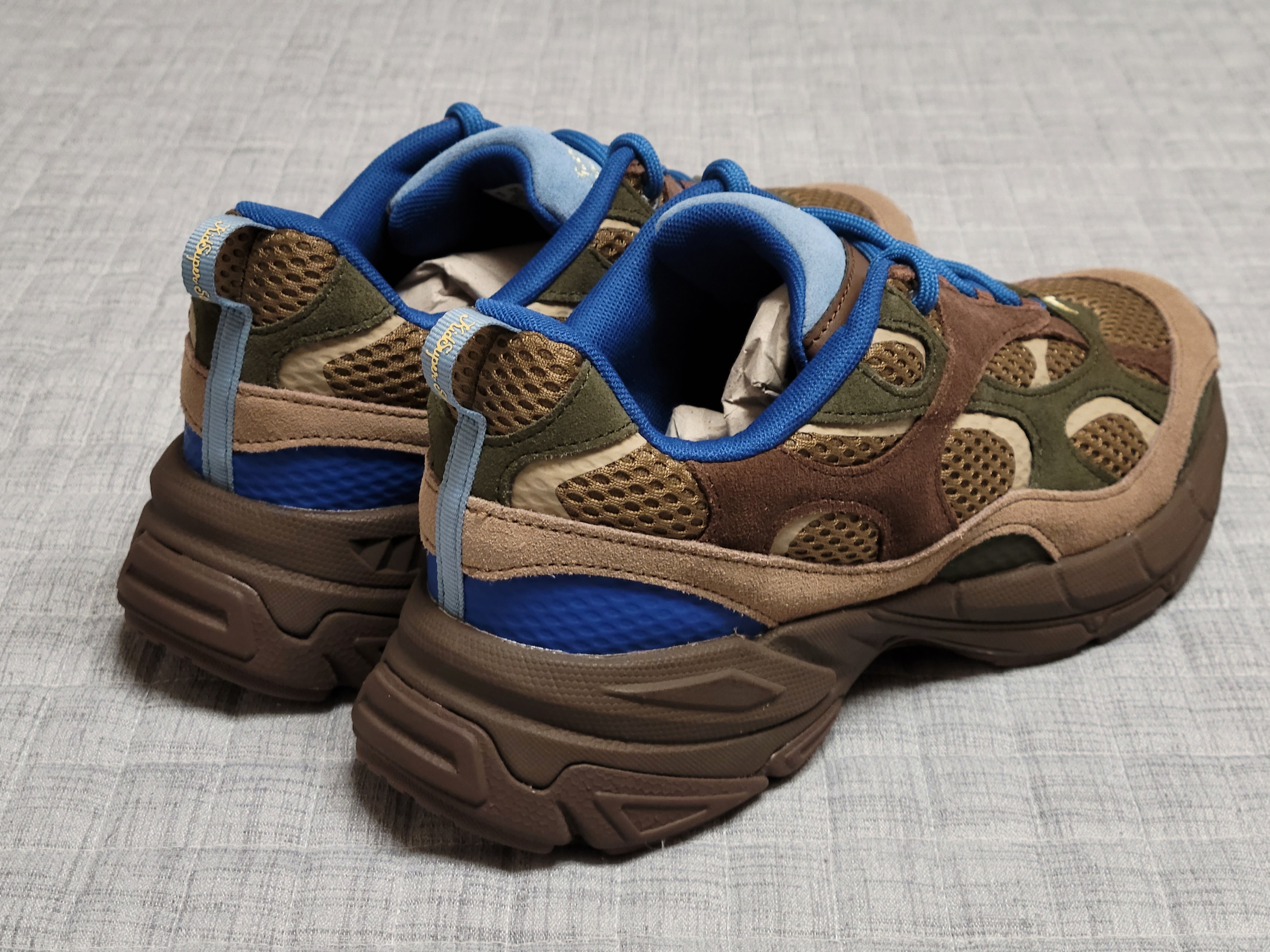 Puma x KidSuper Velophasis NU Totally Taupe Espresso Brown 착용 스타일 - 3