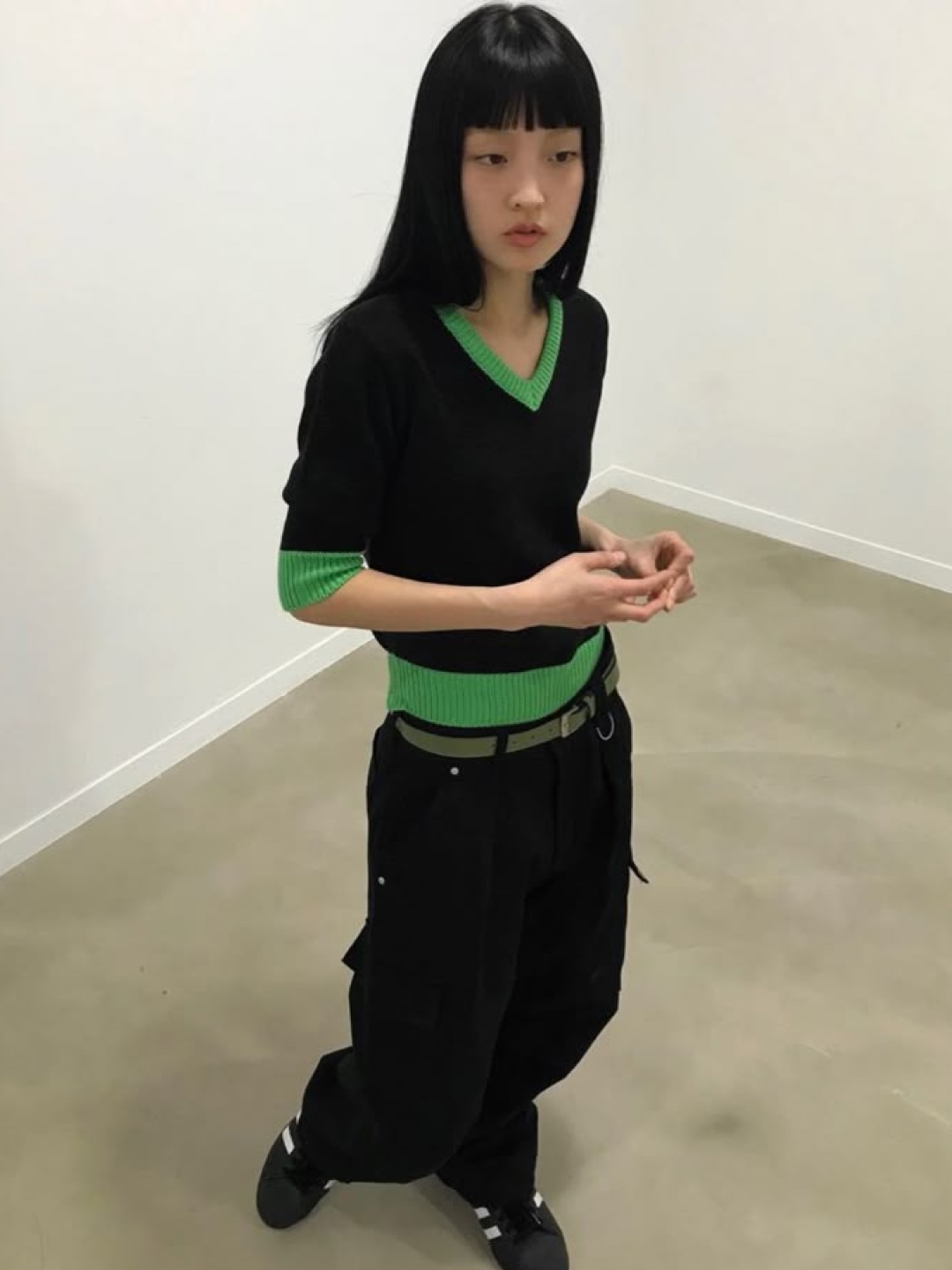 (W) Thom Browne Wool Rib 3/4 Sleeve Crewneck Pullover Dark Blue, Play Comme des Garcons LS T-Shirt Black 착용 스타일 - 4
