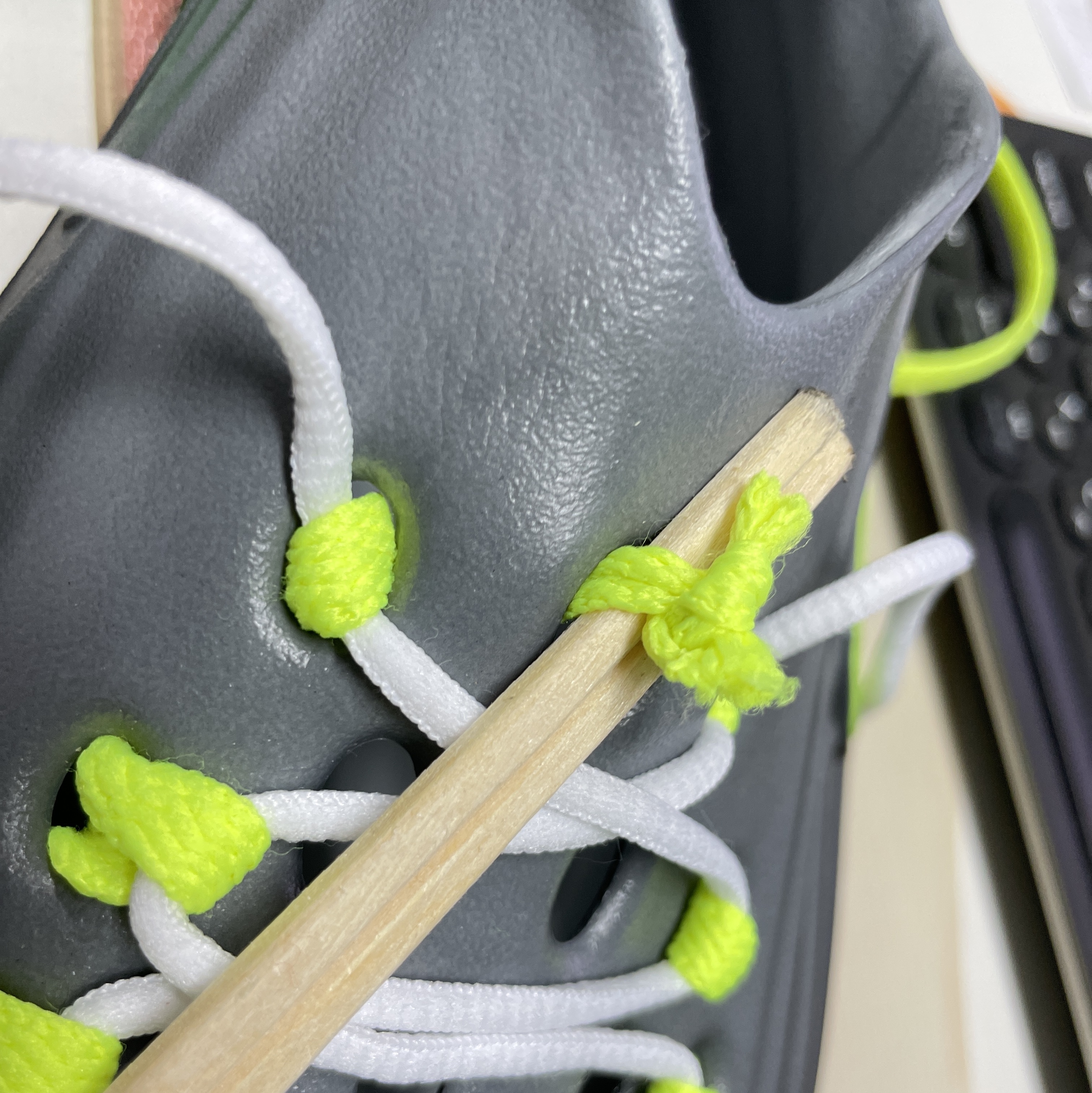 Nike ReactX Rejuven8 Black Cool Grey 착용 스타일 - 2