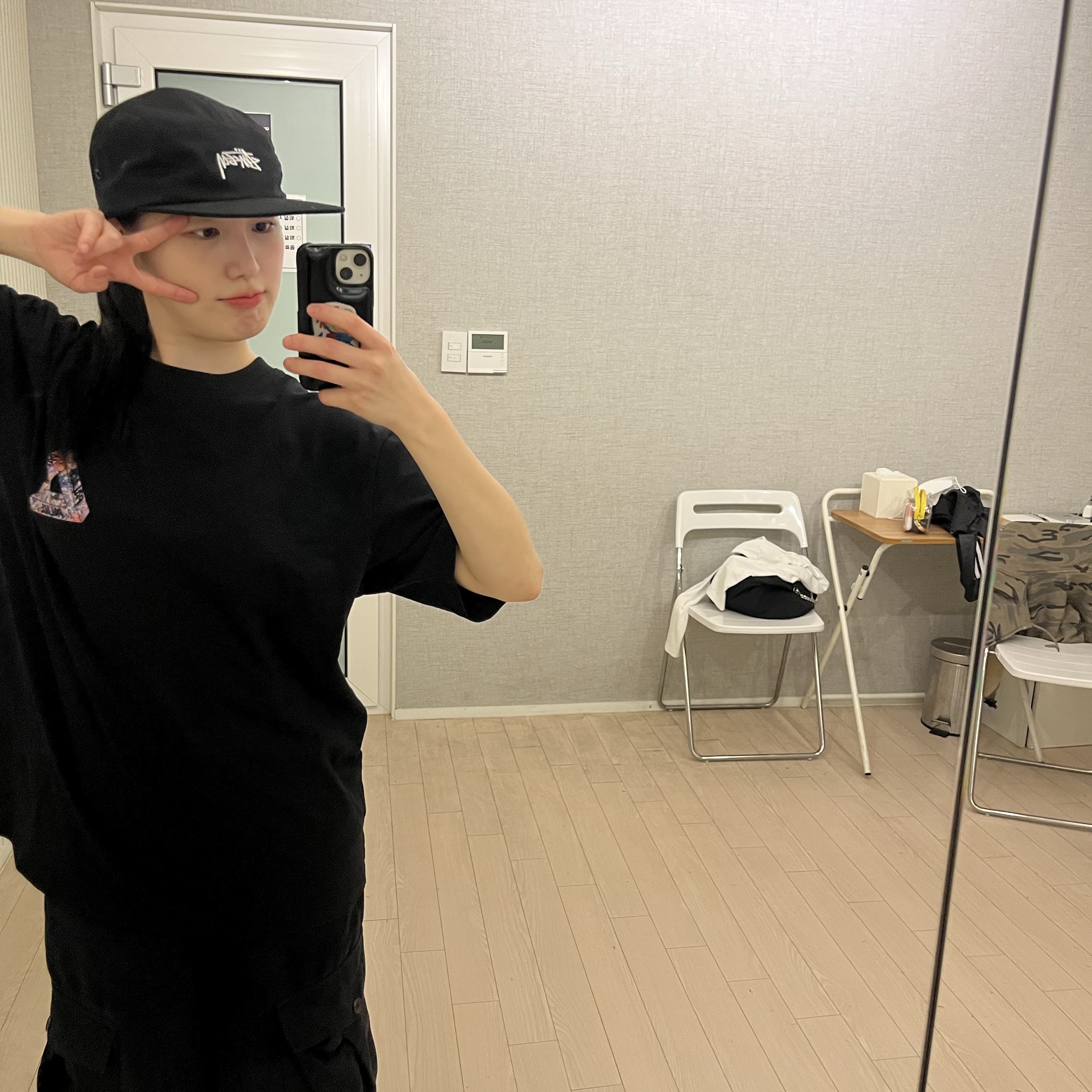 Stussy Stock Low Pro Cap Black, Palace Tri Slip T-Shirt Black - 24FW 착용 스타일 - 2
