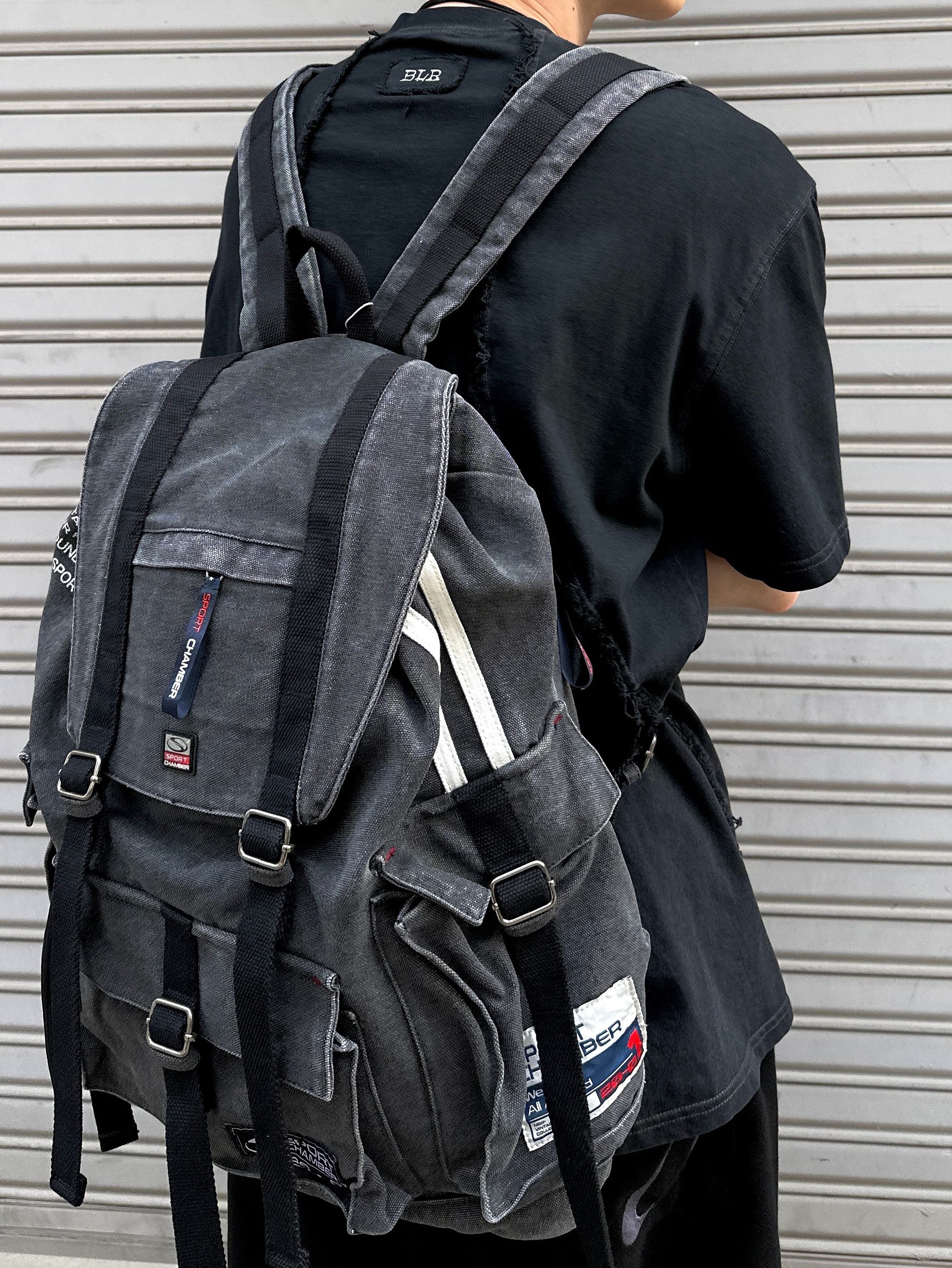SPORT CHAMBER SC Sporty Rucksack Charcol 착용 스타일 - 2