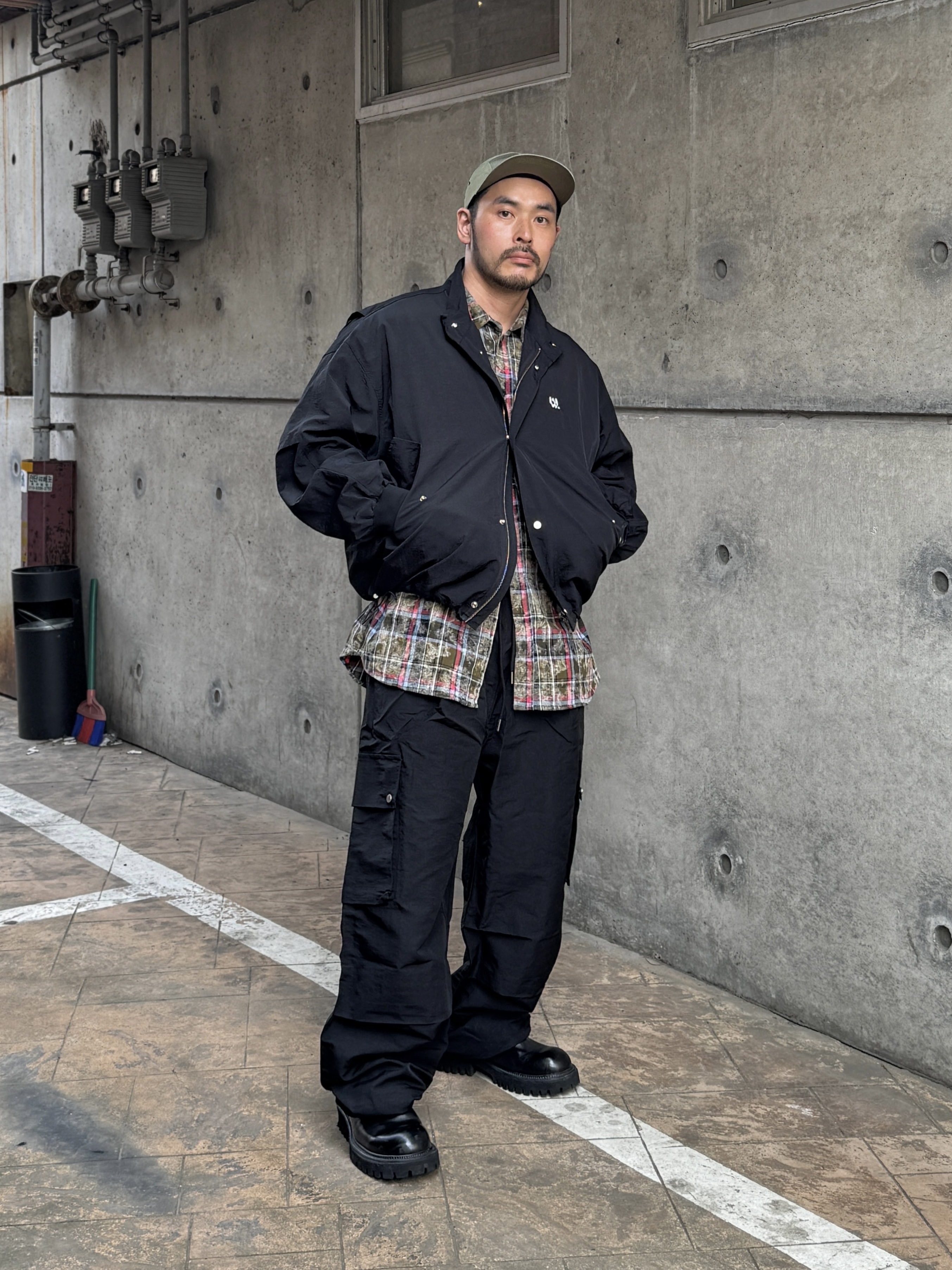 Yase Mud Horsehide Derby Black 착용 스타일 - 5