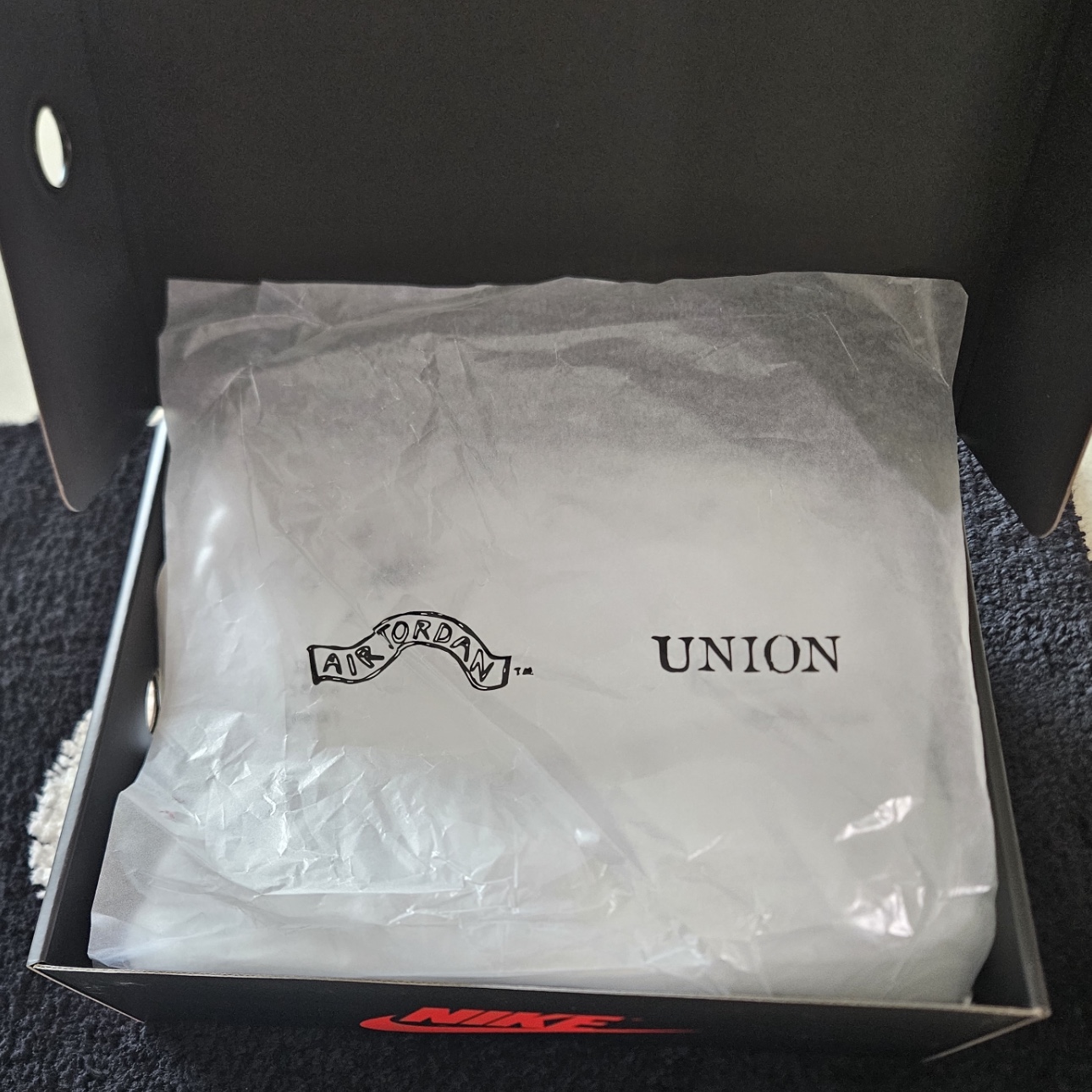Jordan 1 x Union Retro High OG Chicago Shadow 착용 스타일 - 2