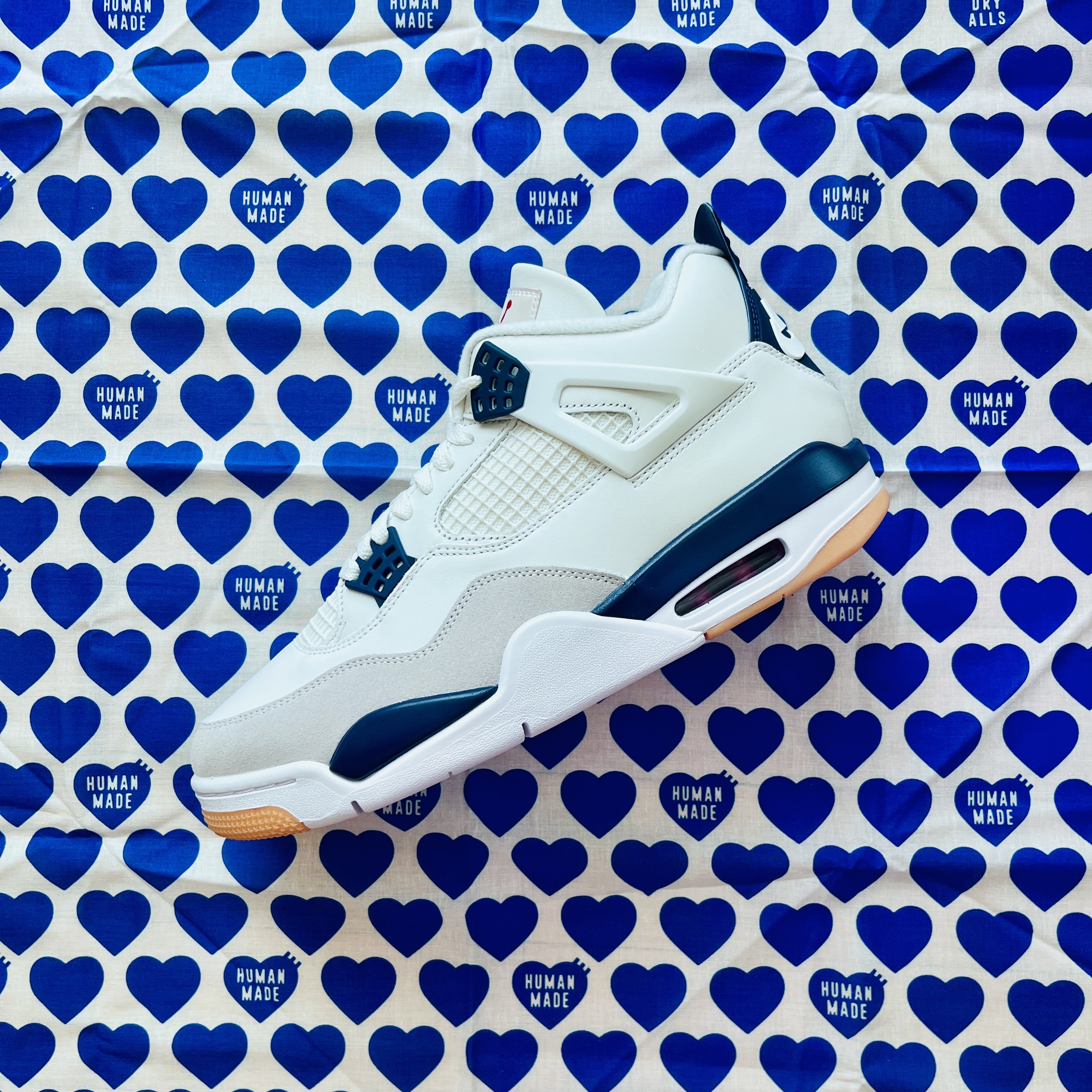 Jordan 4 x Nike SB Retro SP Navy, Human Made Big Bandana #2 Navy 착용 스타일 - 1