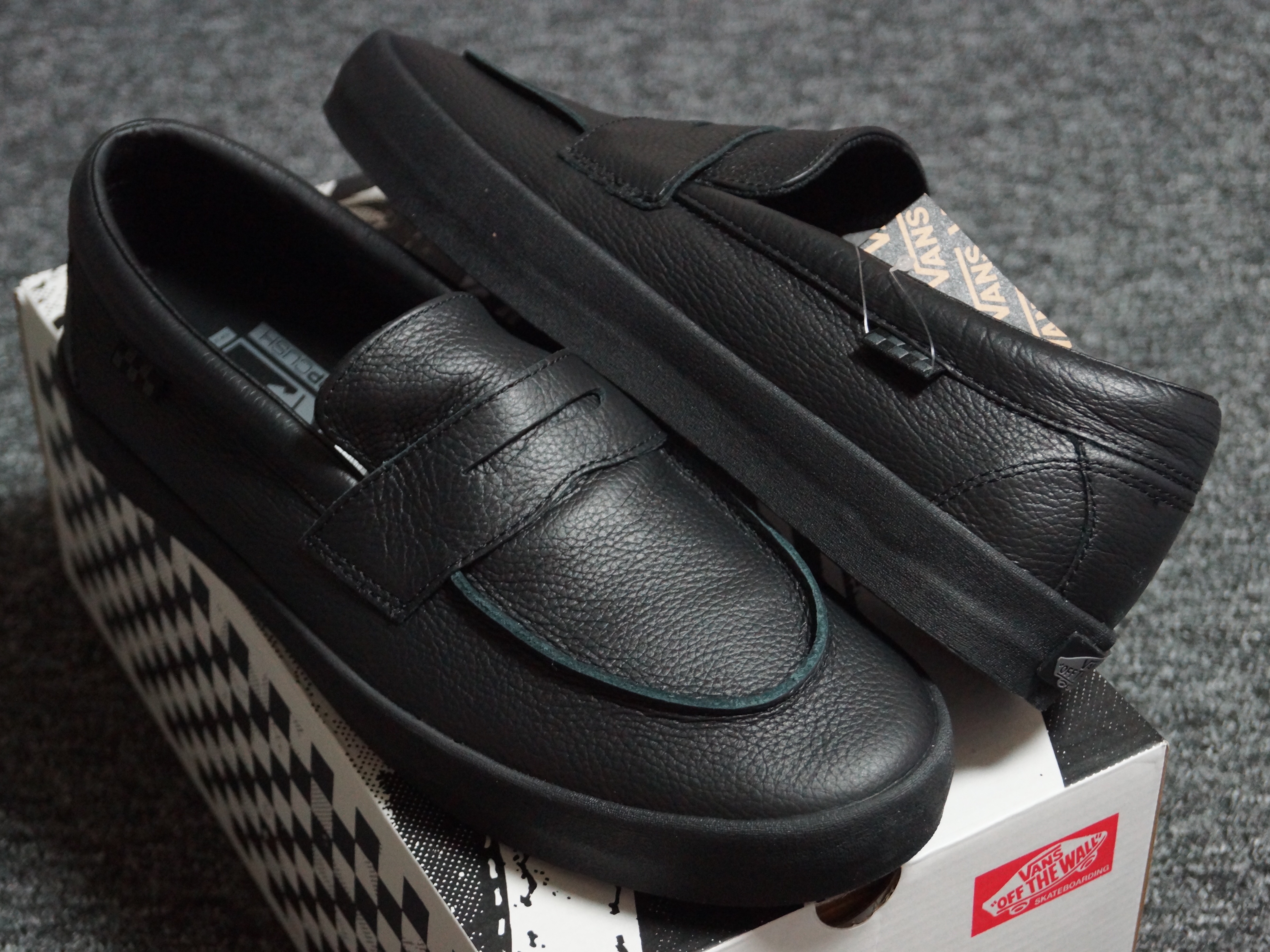 Vans Skate Loafer Black 착용 스타일