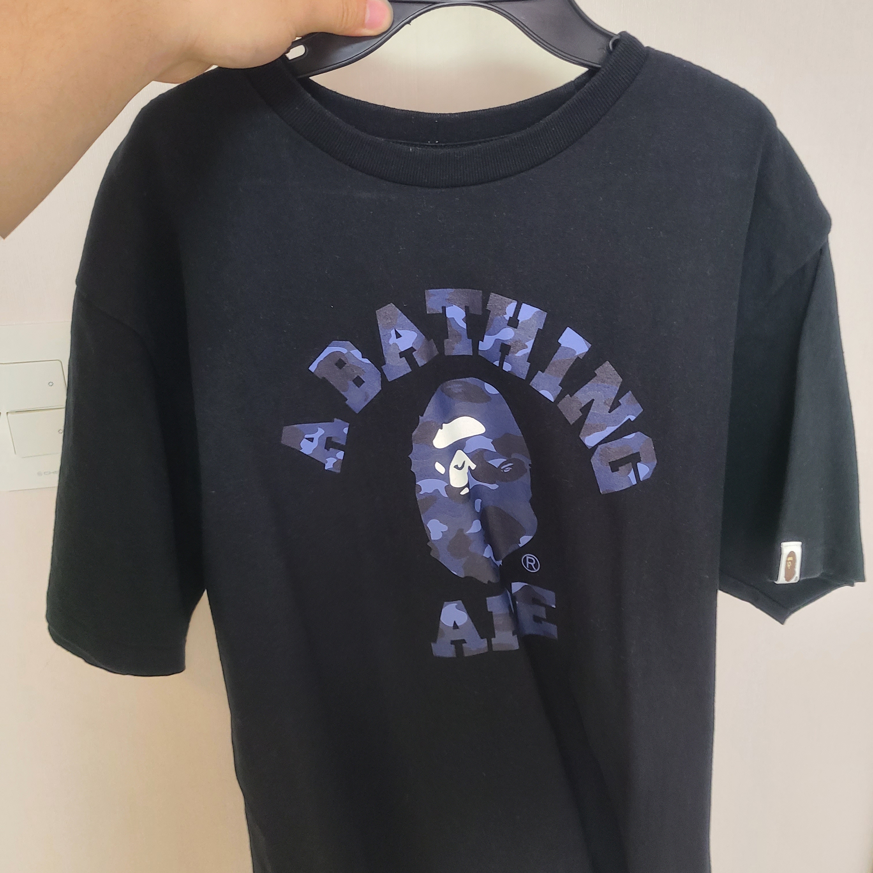 BAPE Color Camo College T-Shirt Black Navy 착용 스타일