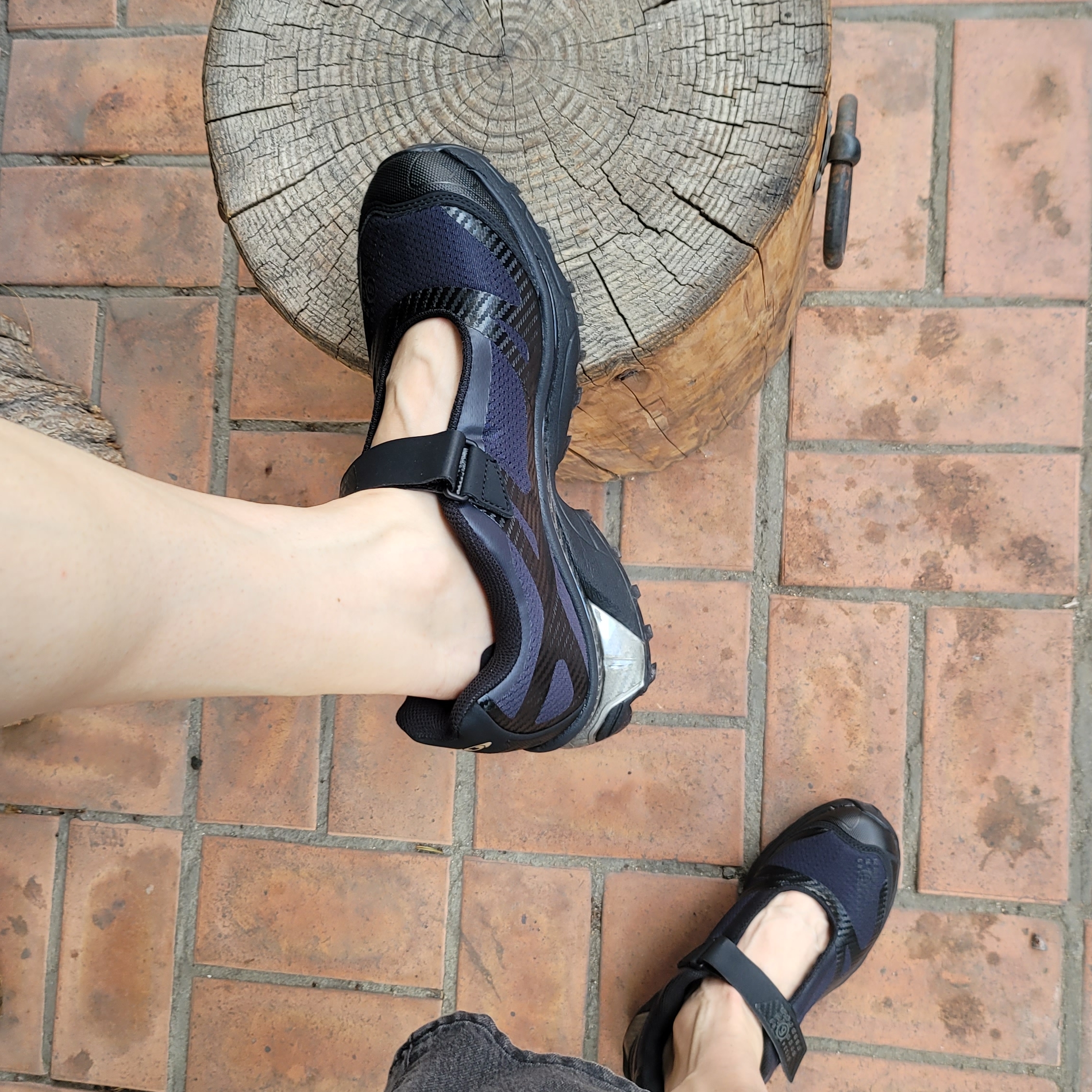 Salomon x MM6 Maison Margiela XT-Marie Jeanne Black Soft Clay 착용 스타일 - 2