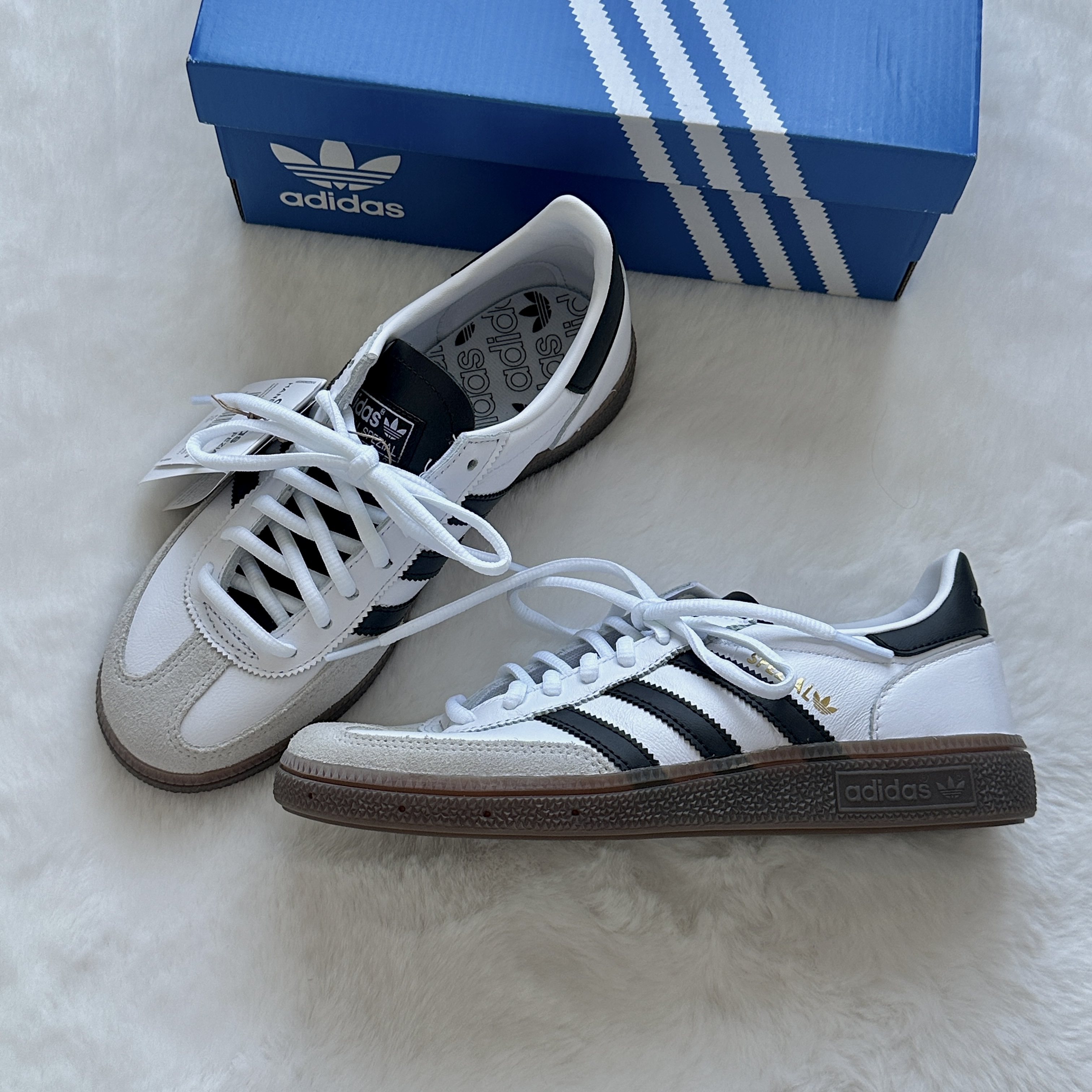 Adidas Spezial Handball White Core Black 착용 스타일
