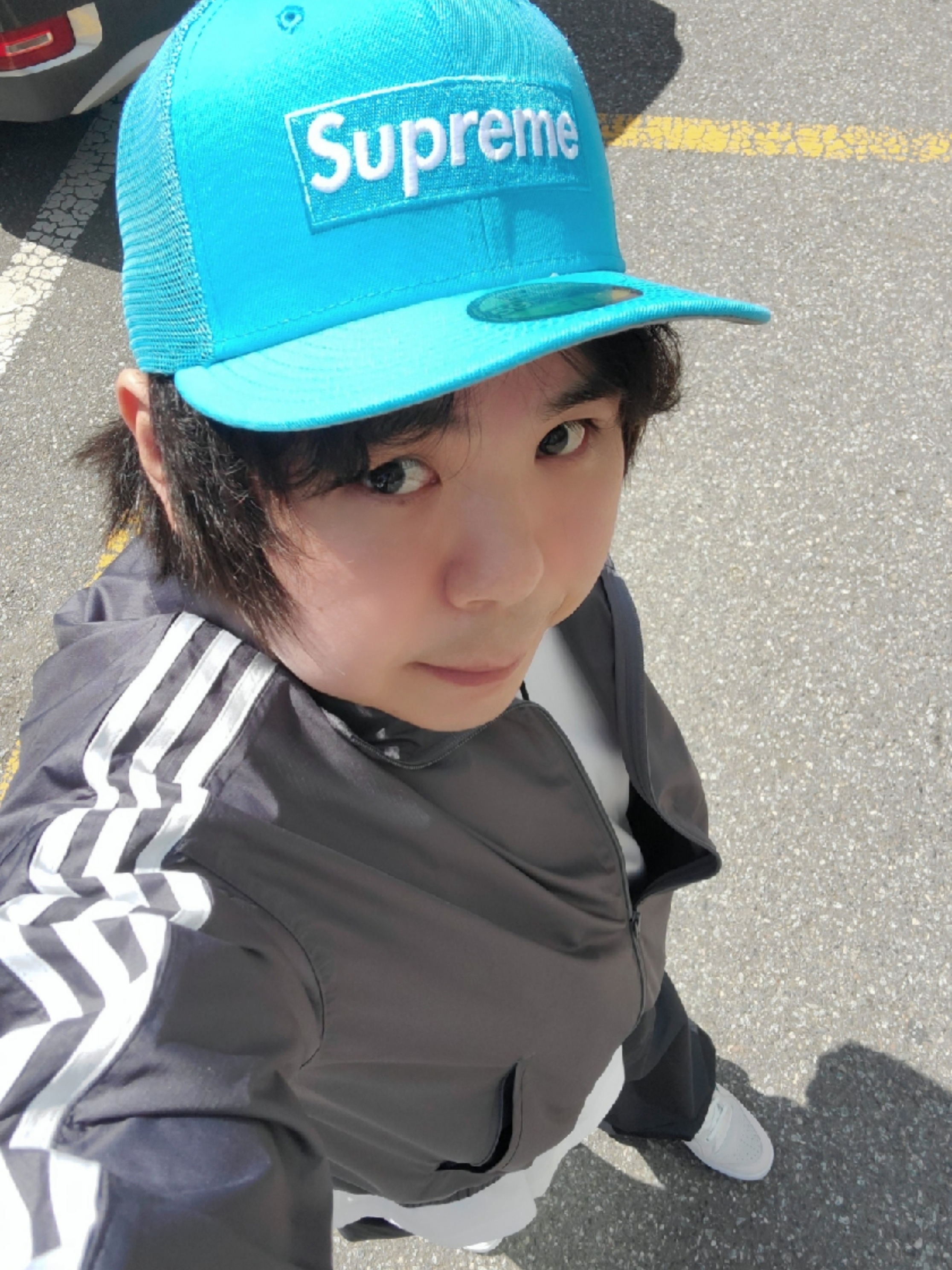 Supreme Box Logo Mesh Back New Era Blue - 23SS, Adidas Forum 84 Low ADV Cloud White Core Black 착용 스타일 - 1