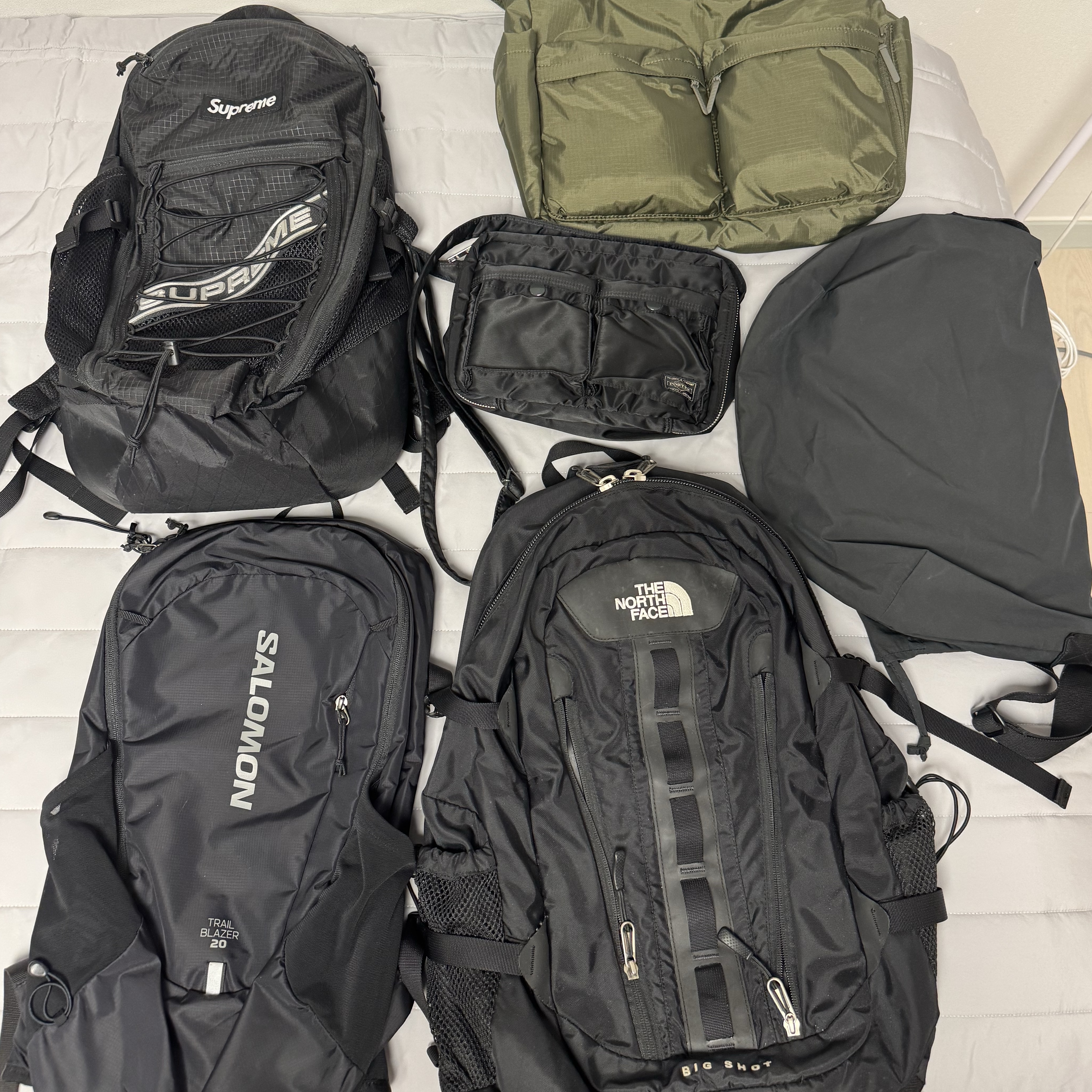 Supreme Backpack Black - 23FW, Salomon Trailblazer 20 Black (New Ver.) 착용 스타일
