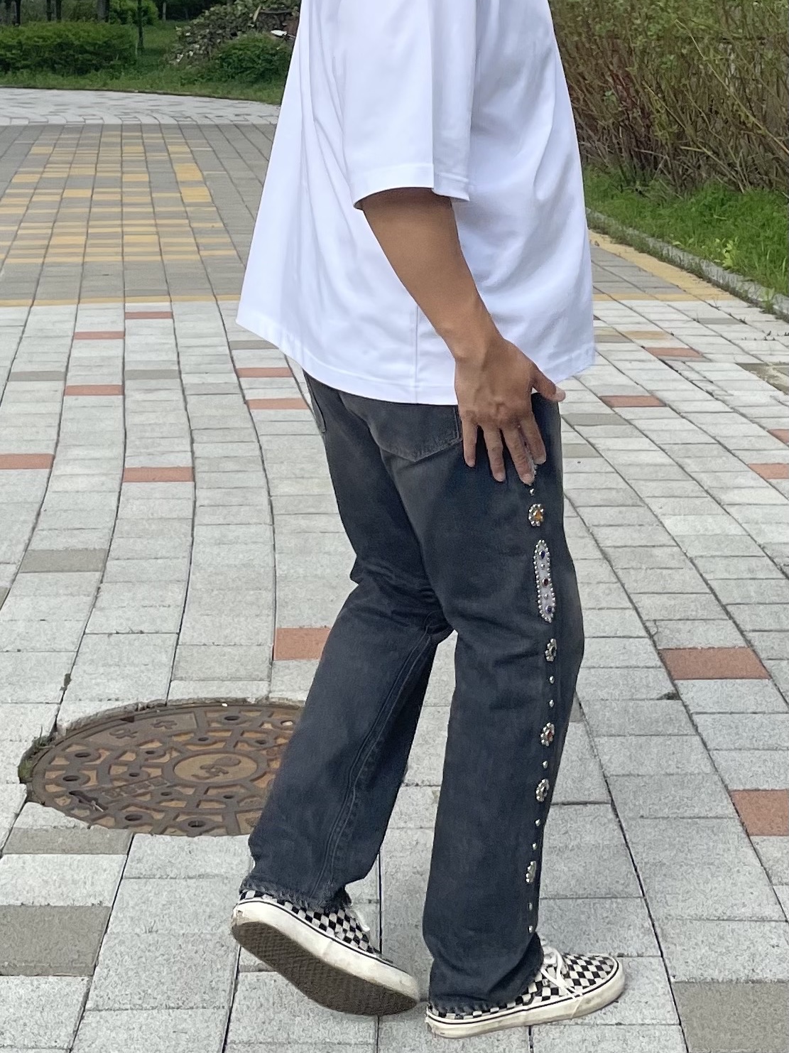 Kapital 14 oz. Denim 5P Monkey Cisco Gemstone Pants Black 착용 스타일 - 2