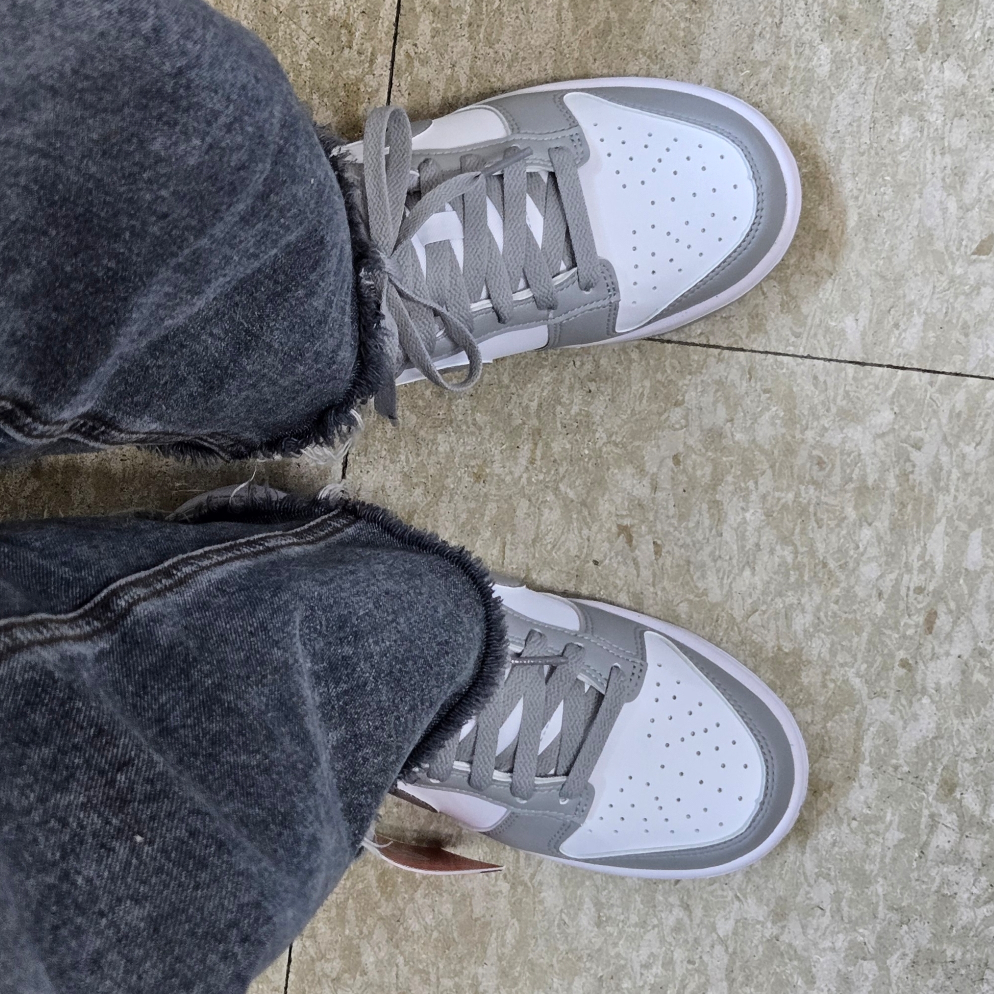 (W) Nike Dunk Low Next Nature Light Smoke Grey 착용 스타일
