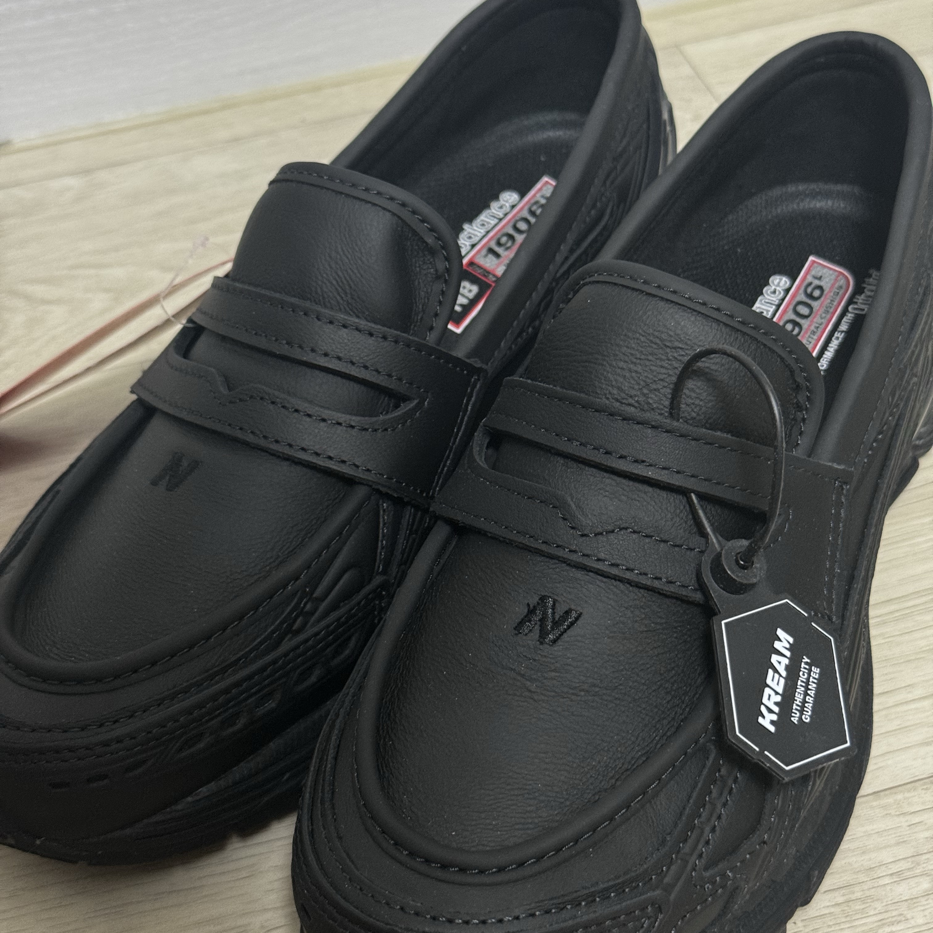 New Balance 1906L Black 착용 스타일