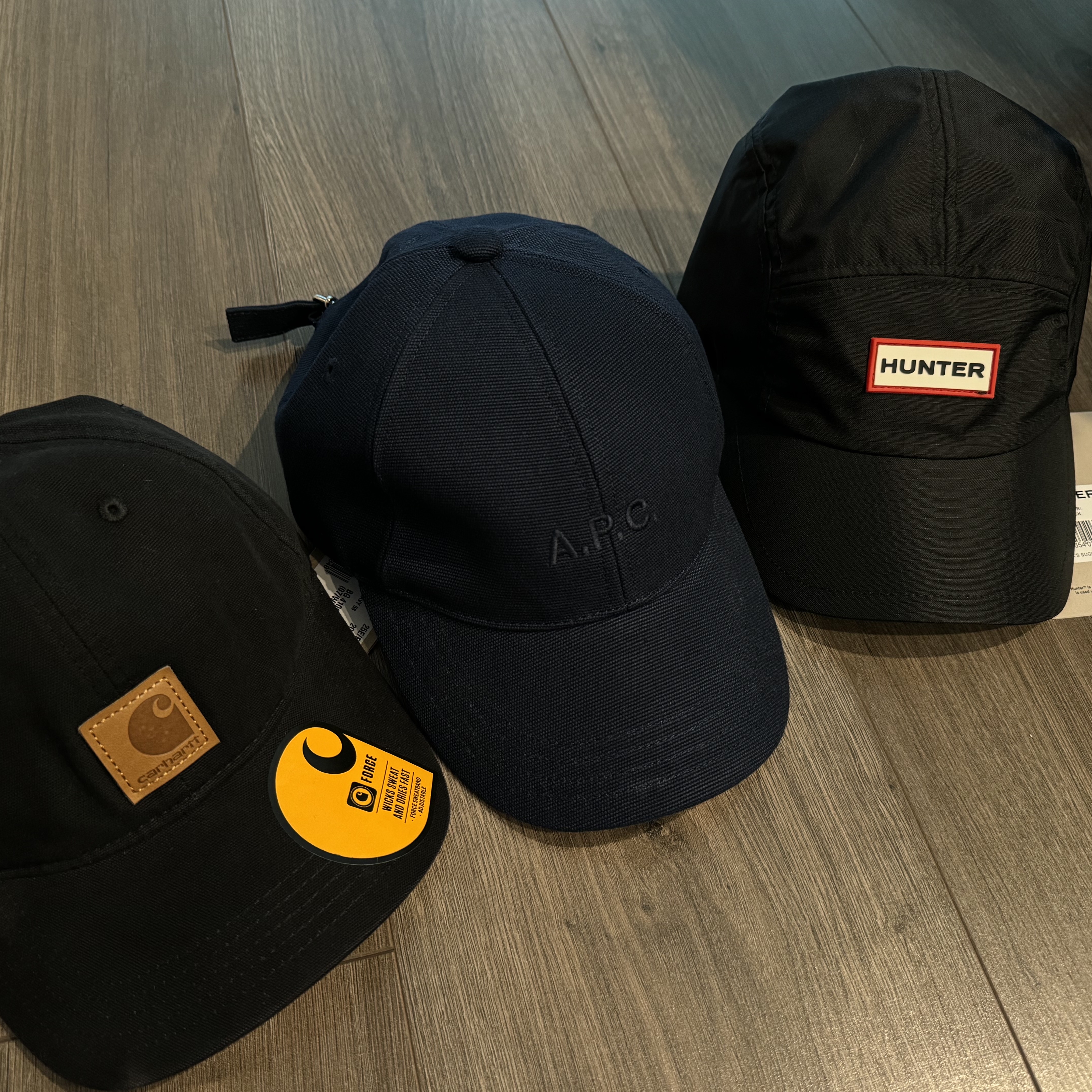 Carhartt Canvas Cap Black 착용 스타일