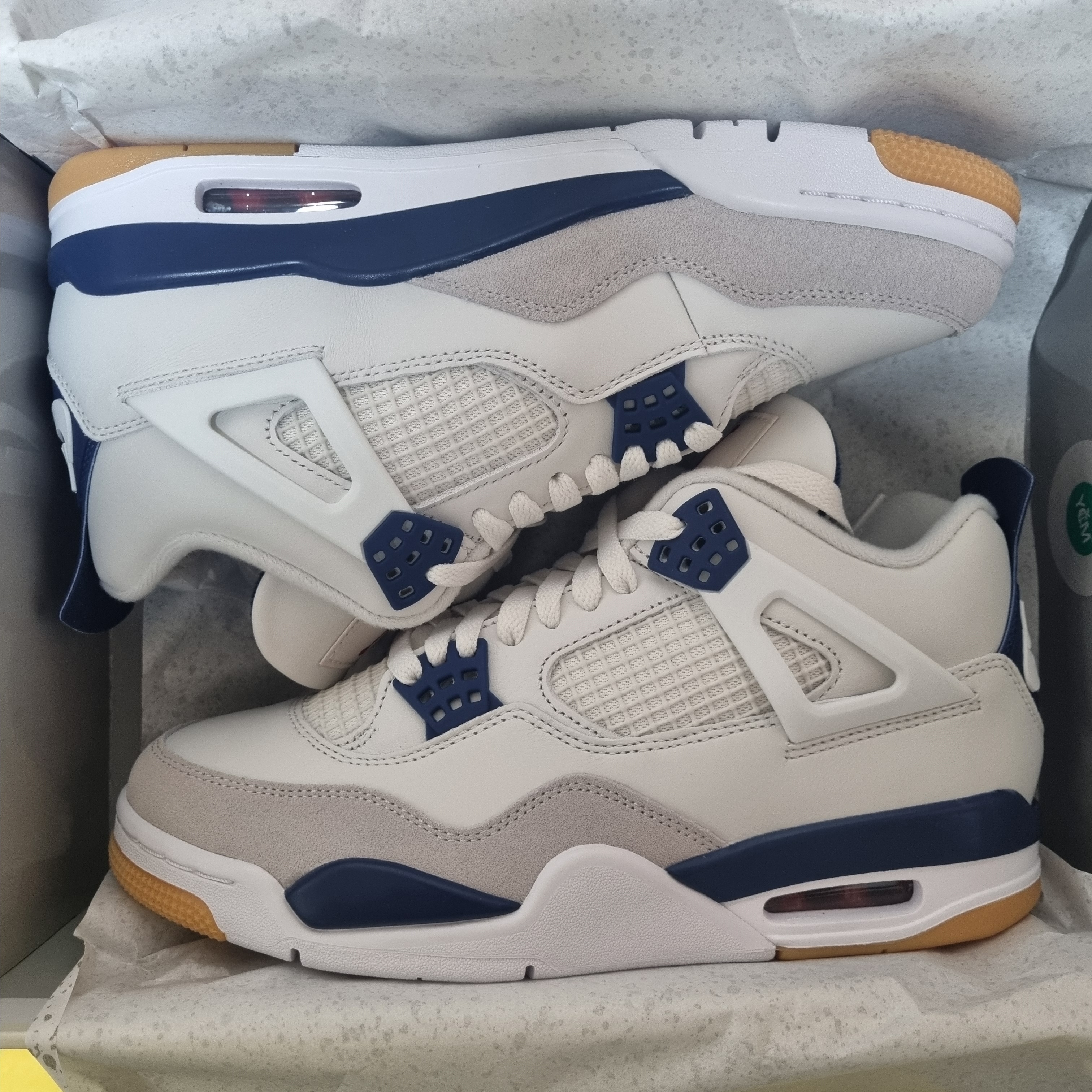 Jordan 4 x Nike SB Retro SP Navy 착용 스타일