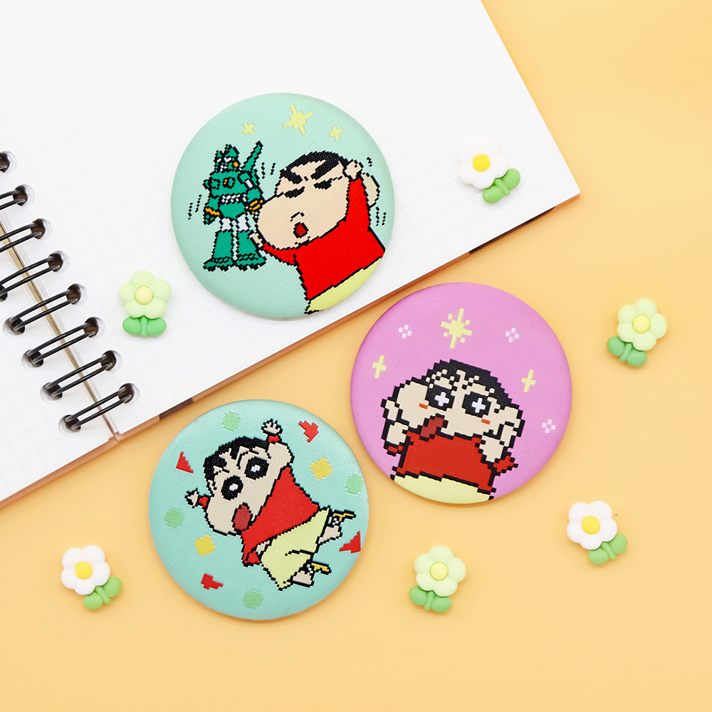 대원미디어 짱구는못말려 픽셀 자수 캔배지 랜덤단품(Daewonmedia Crayon Shin Chan Pixel Embroidered Can Badge Random Single) - 2