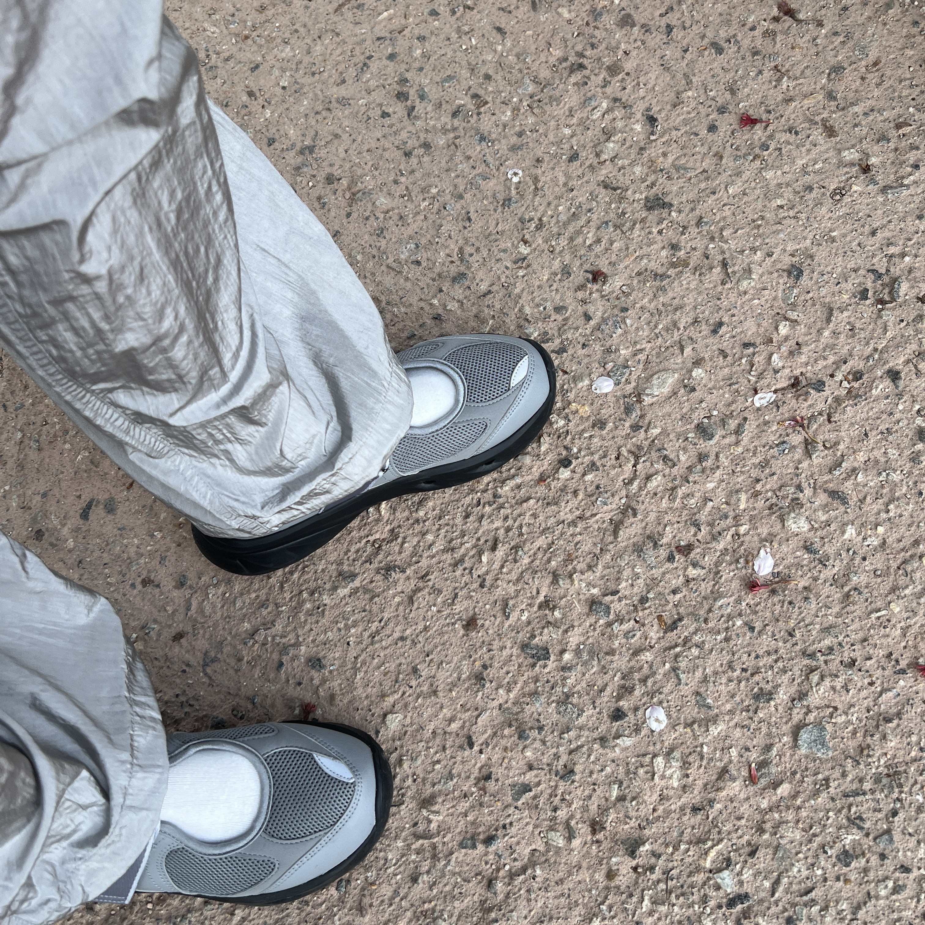 (W) New Balance Breeze SD2202 Gray 착용 스타일