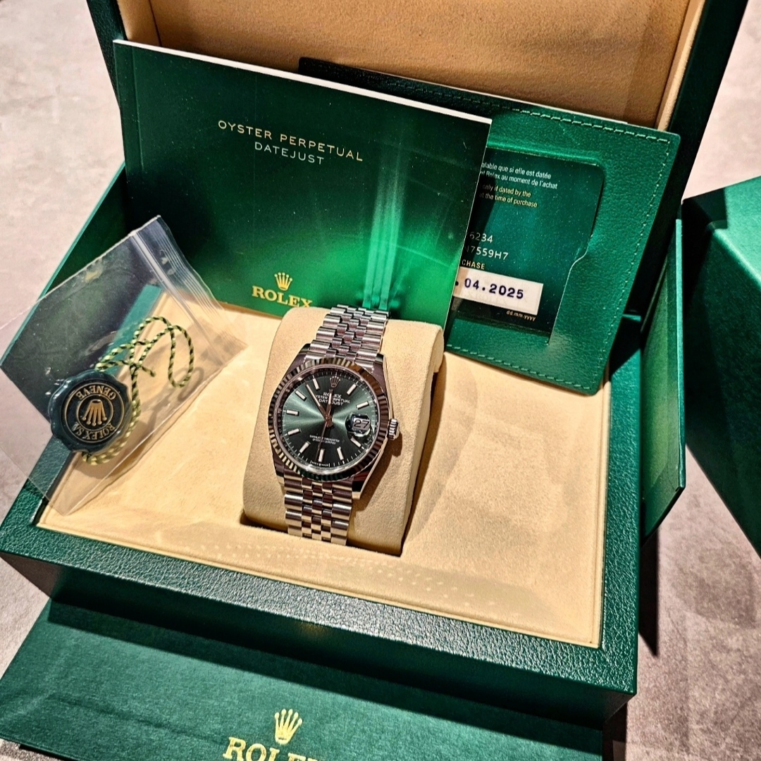 Rolex Datejust 36mm 126234 Mint Green Jubilee 착용 스타일