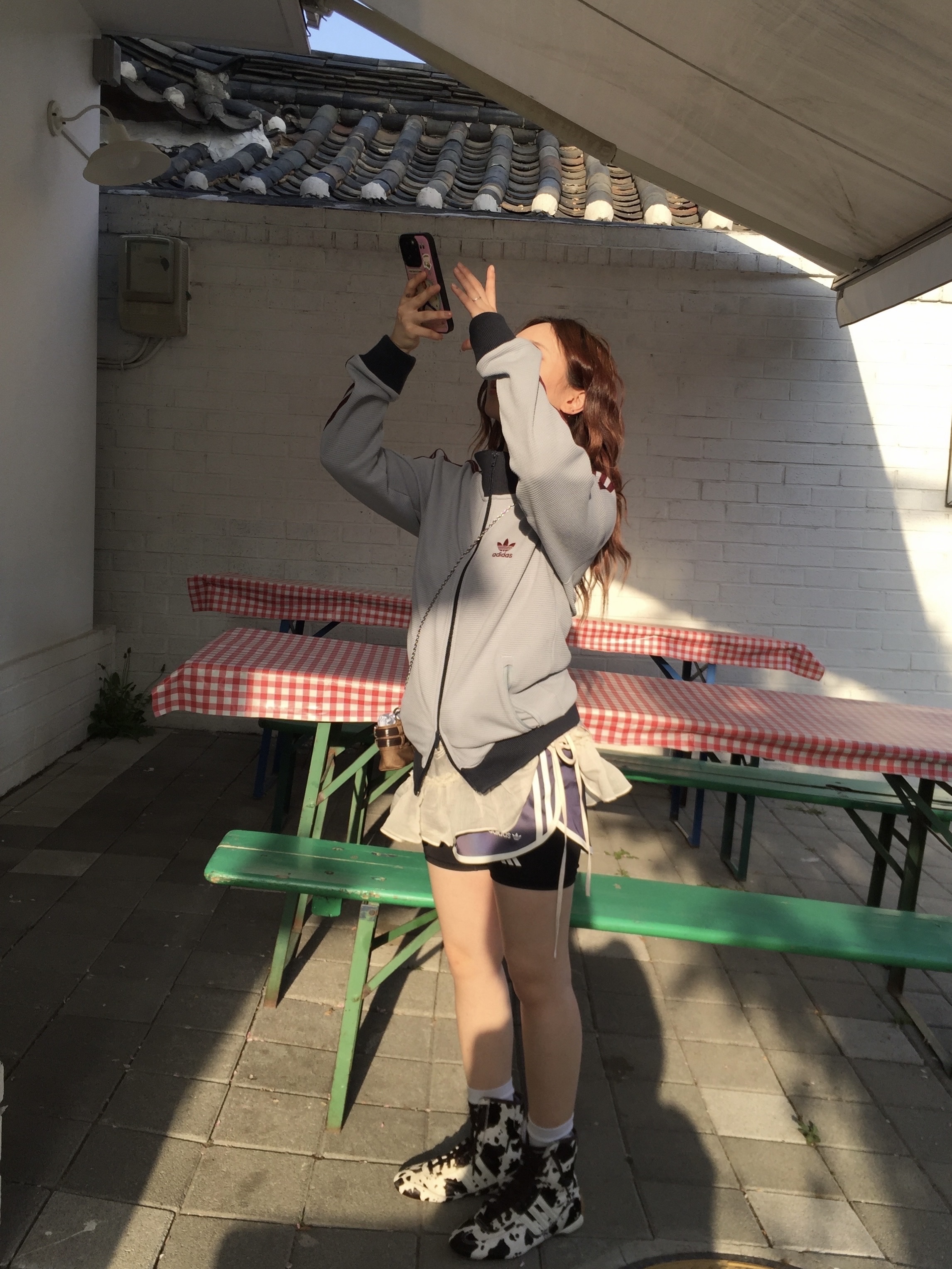 (W) 아디다스 라산트 미드 쉐도우 브라운 오프 화이트, 아디다스 오리지널스 트랙탑 라이트 그레이 - KR 사이즈 착용 스타일 - 1