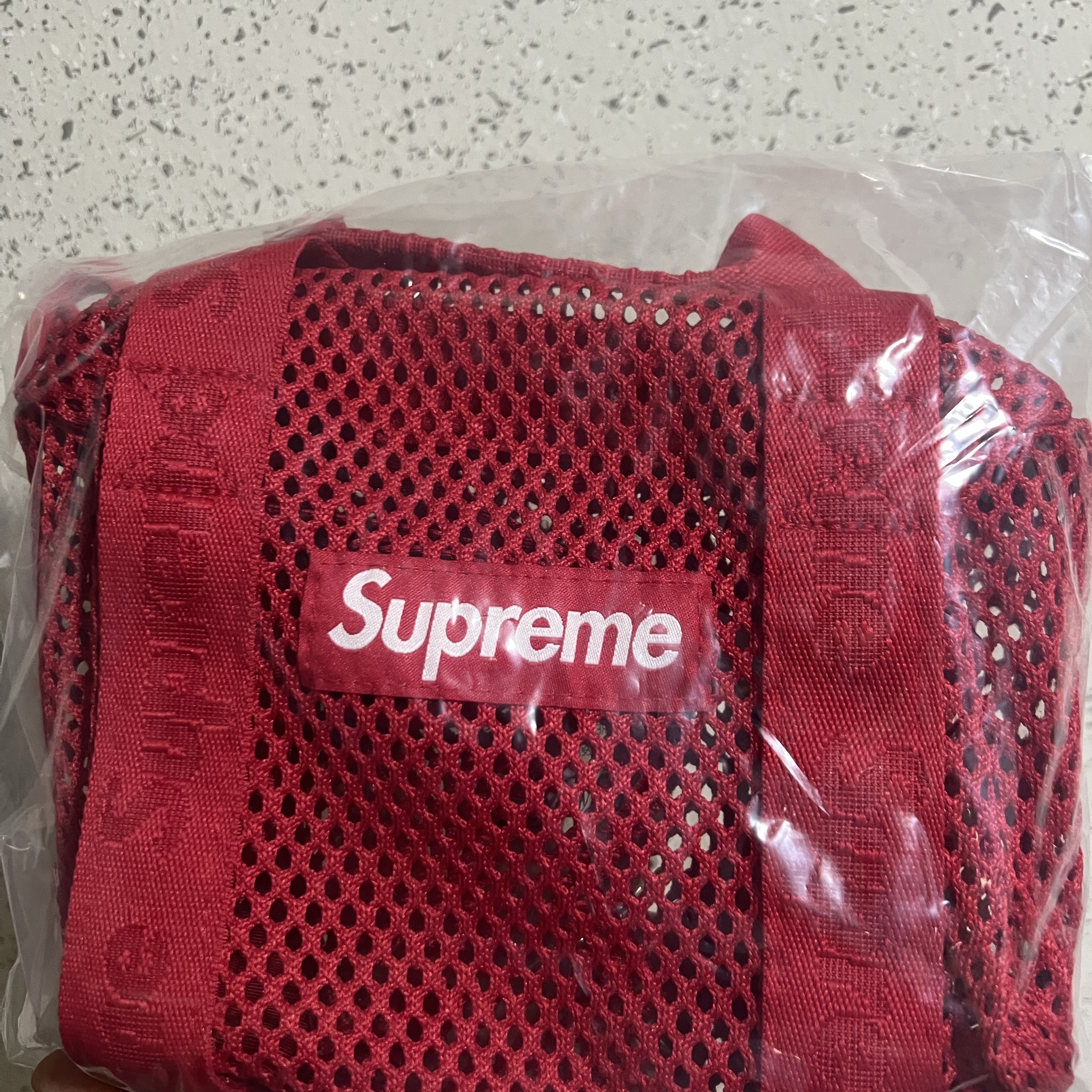 Supreme Mesh Mini Duffle Bag Red - 25SS 착용 스타일