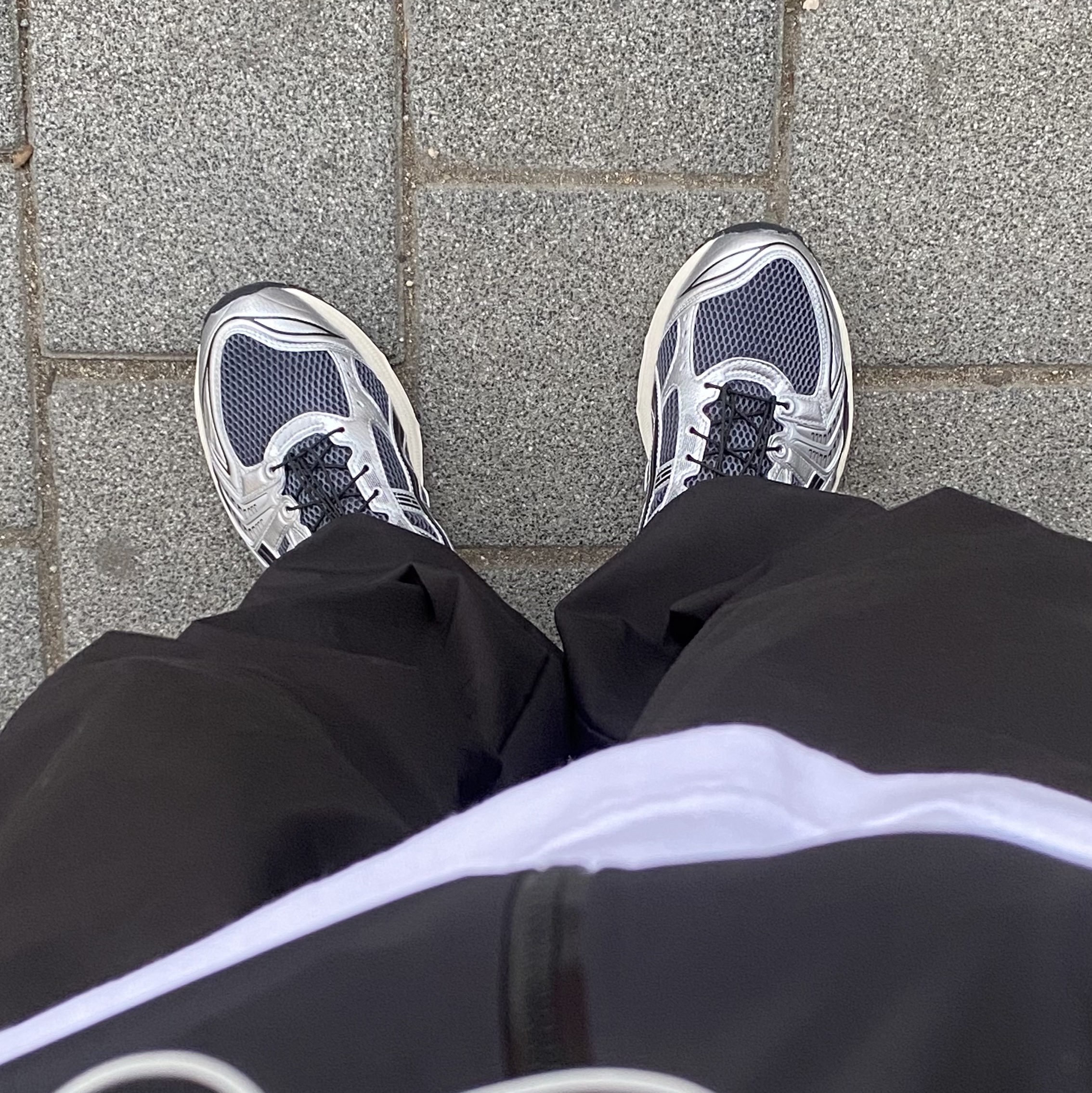 Asics Unlimited Gel-Kayano 14 Carrier Grey Black 착용 스타일 - 1