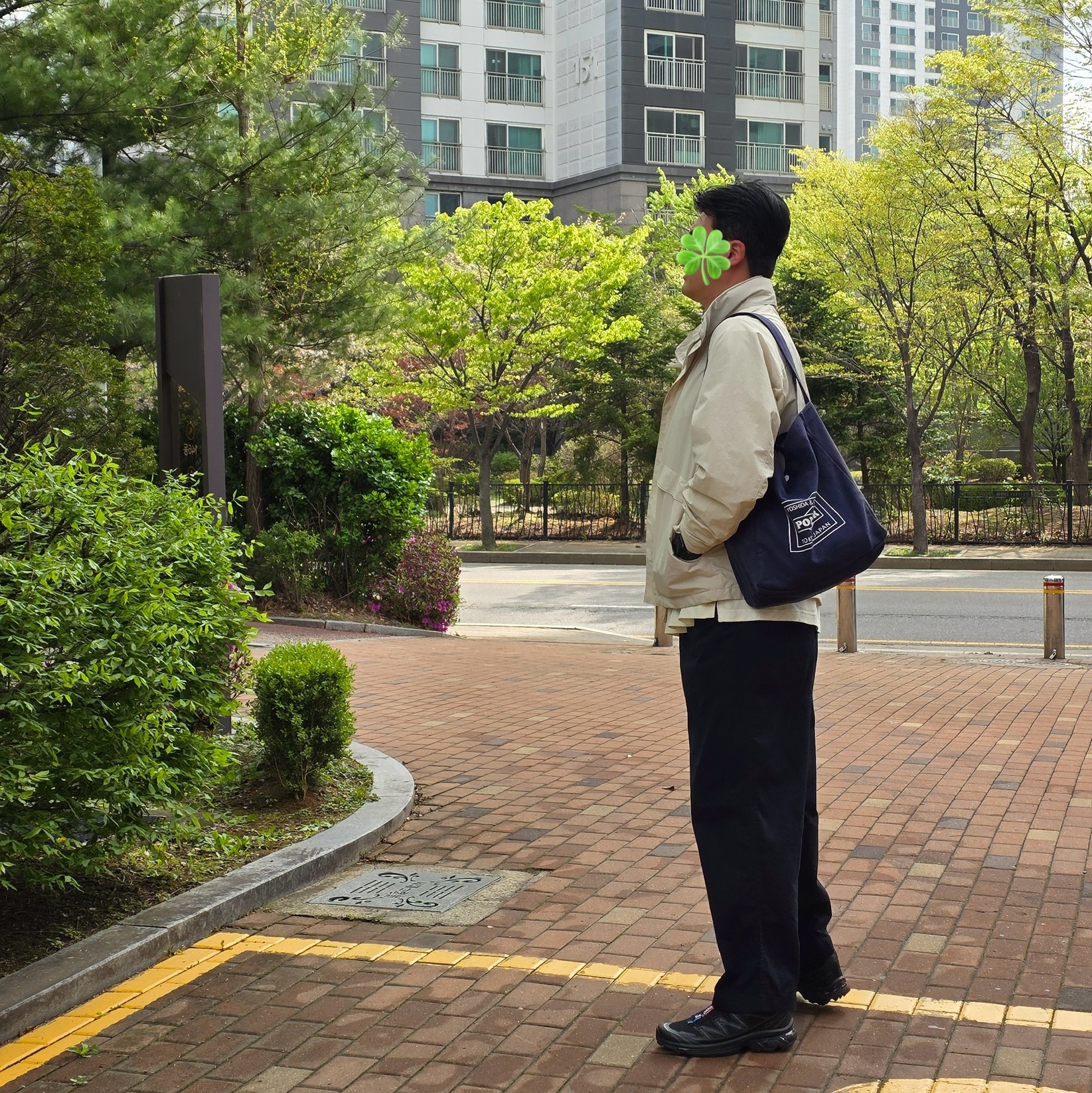 Salomon XT-6 ADV Black, Uniqlo x JW Anderson Oversized Rugger Stripe Polo Shirt Navy - KR 착용 스타일