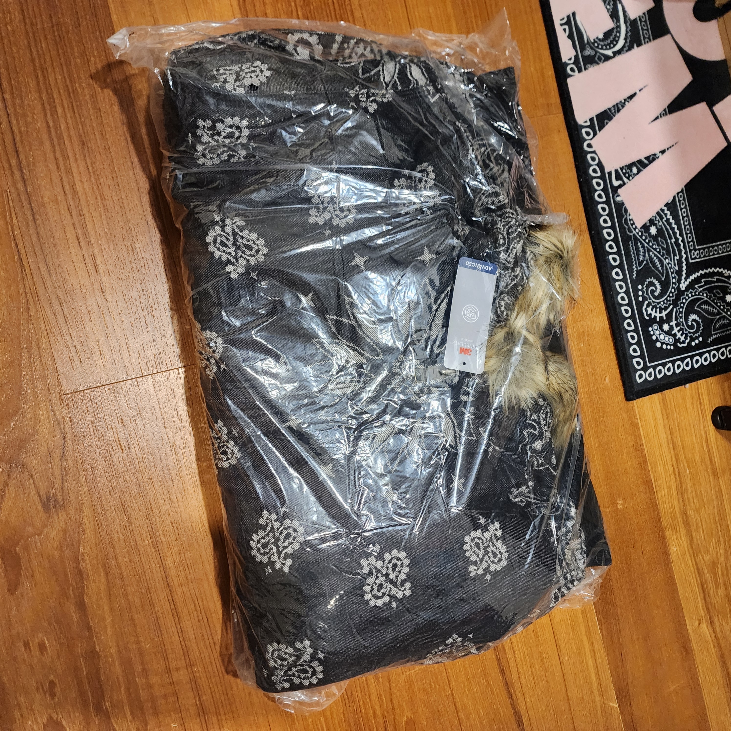 Supreme Bandana Jacquard Denim Hooded Work Jacket Black - 25SS 착용 스타일 - 4