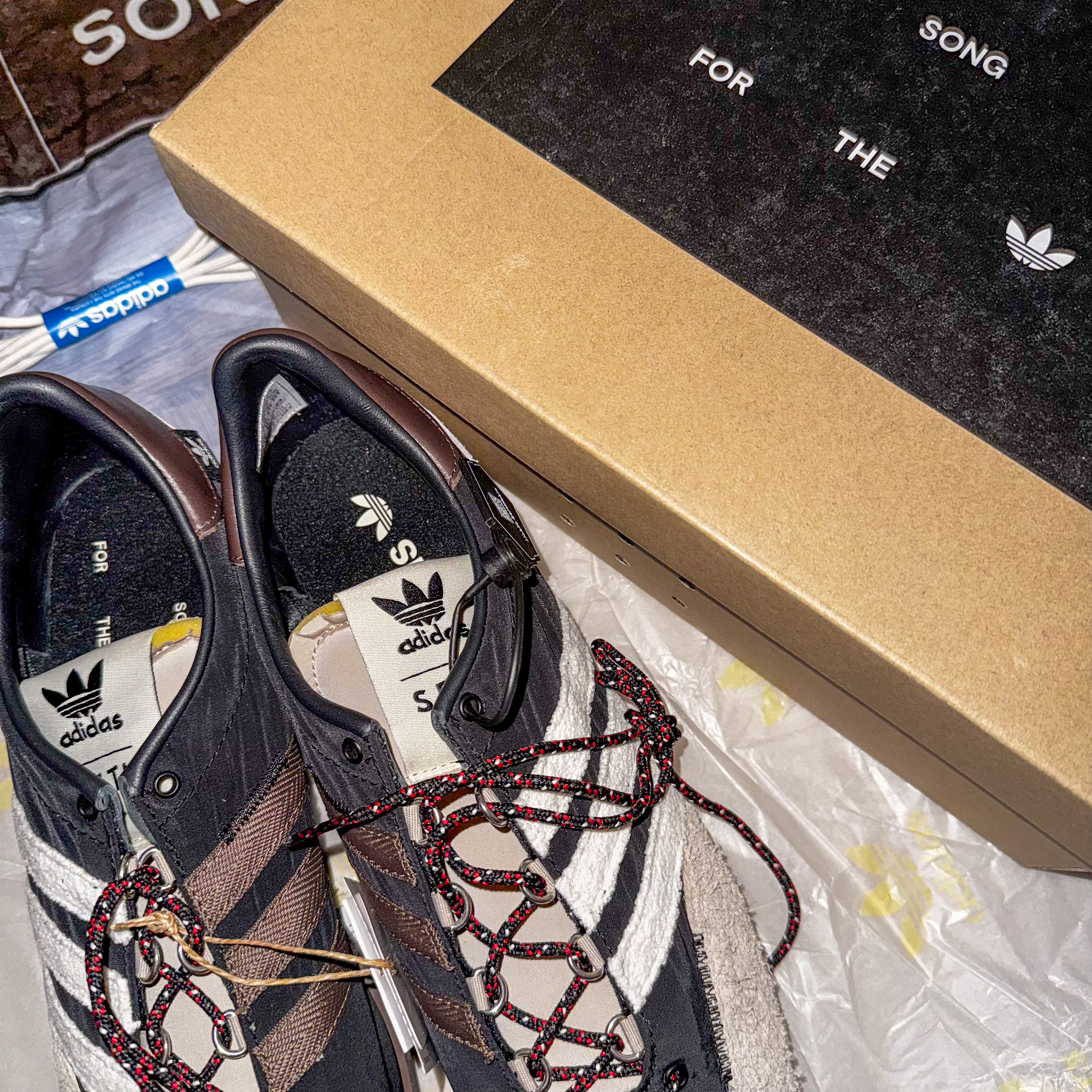 Adidas x Song for the Mute Country OG Core Black Core White 착용 스타일