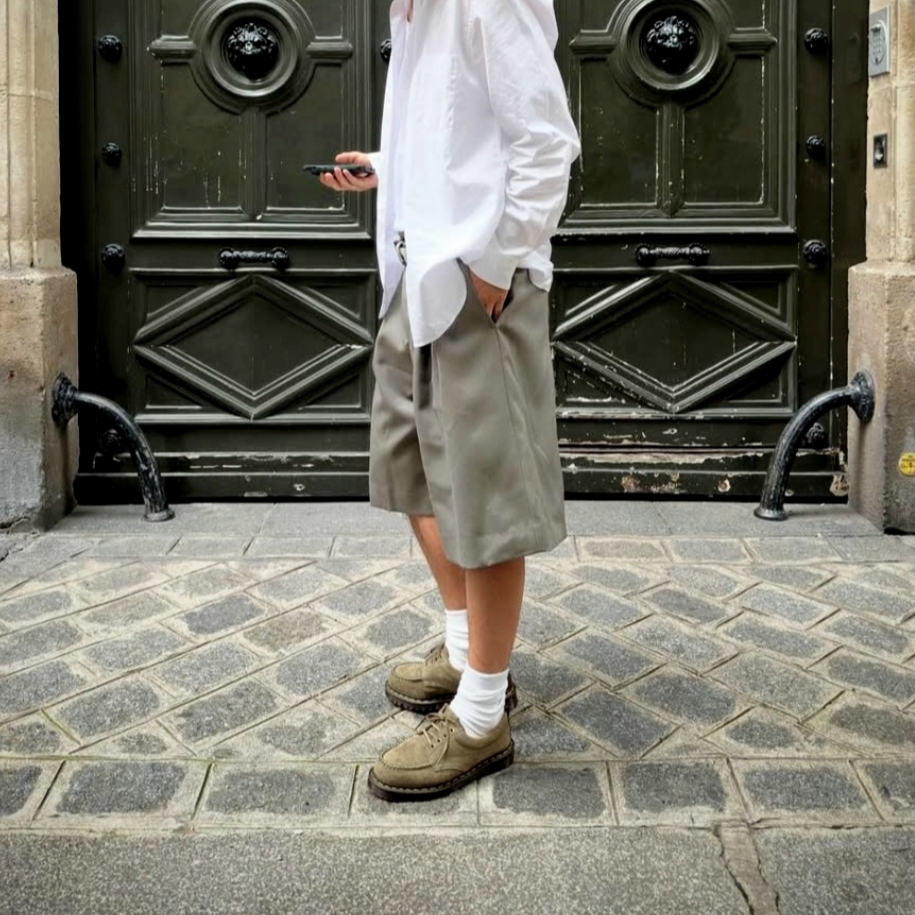 Dr. Martens Lowell Suede Moc Toe Shoes Olive Dark Brown, Dr. Martens Lowell Suede Moc Toe Shoes Tan Butterscotch 착용 스타일