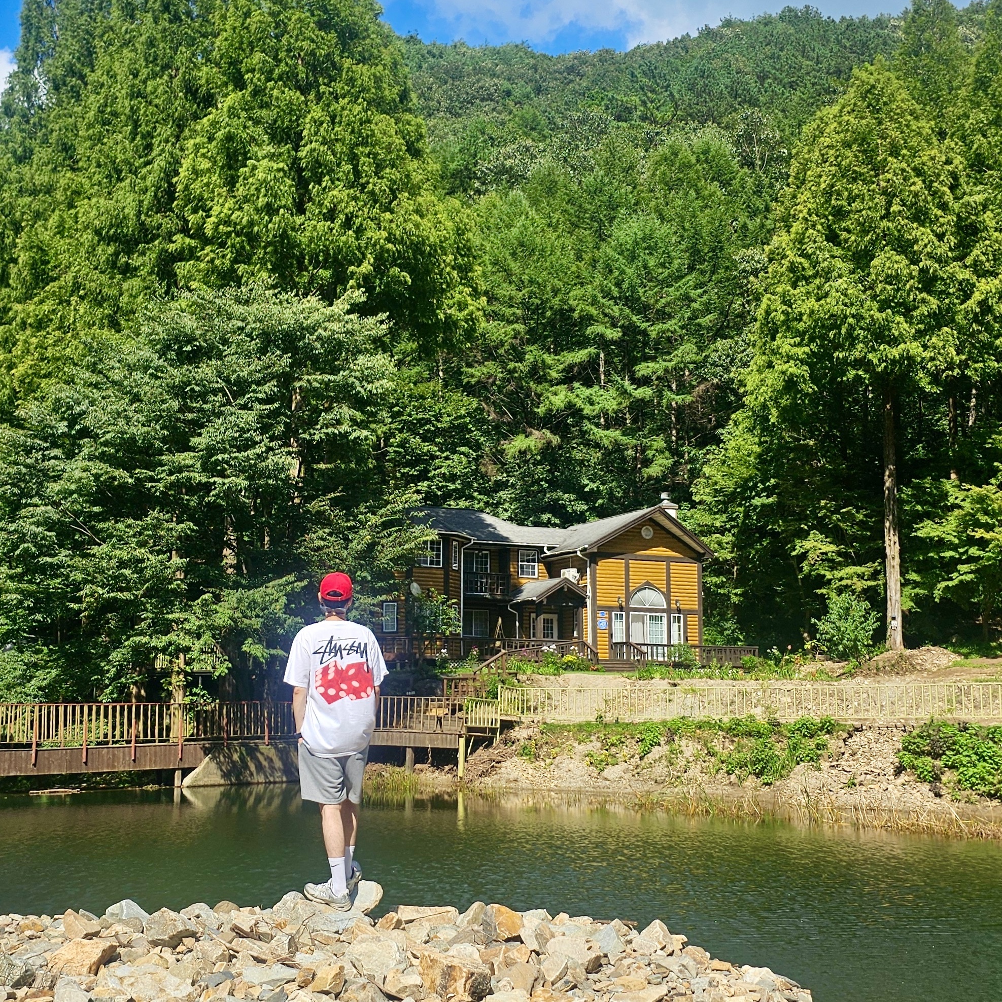 Stussy Diced Out T-Shirt White 착용 스타일