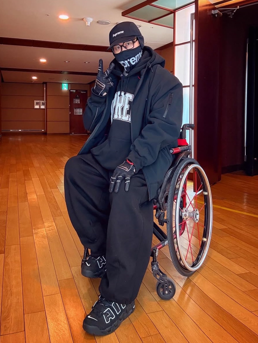 슈프림 윈드스토퍼 이어플랩 캠프캡 블랙 - 24FW, 슈프림 윈드스토퍼 페이스마스크 블랙 - 23FW 착용 스타일 - 1