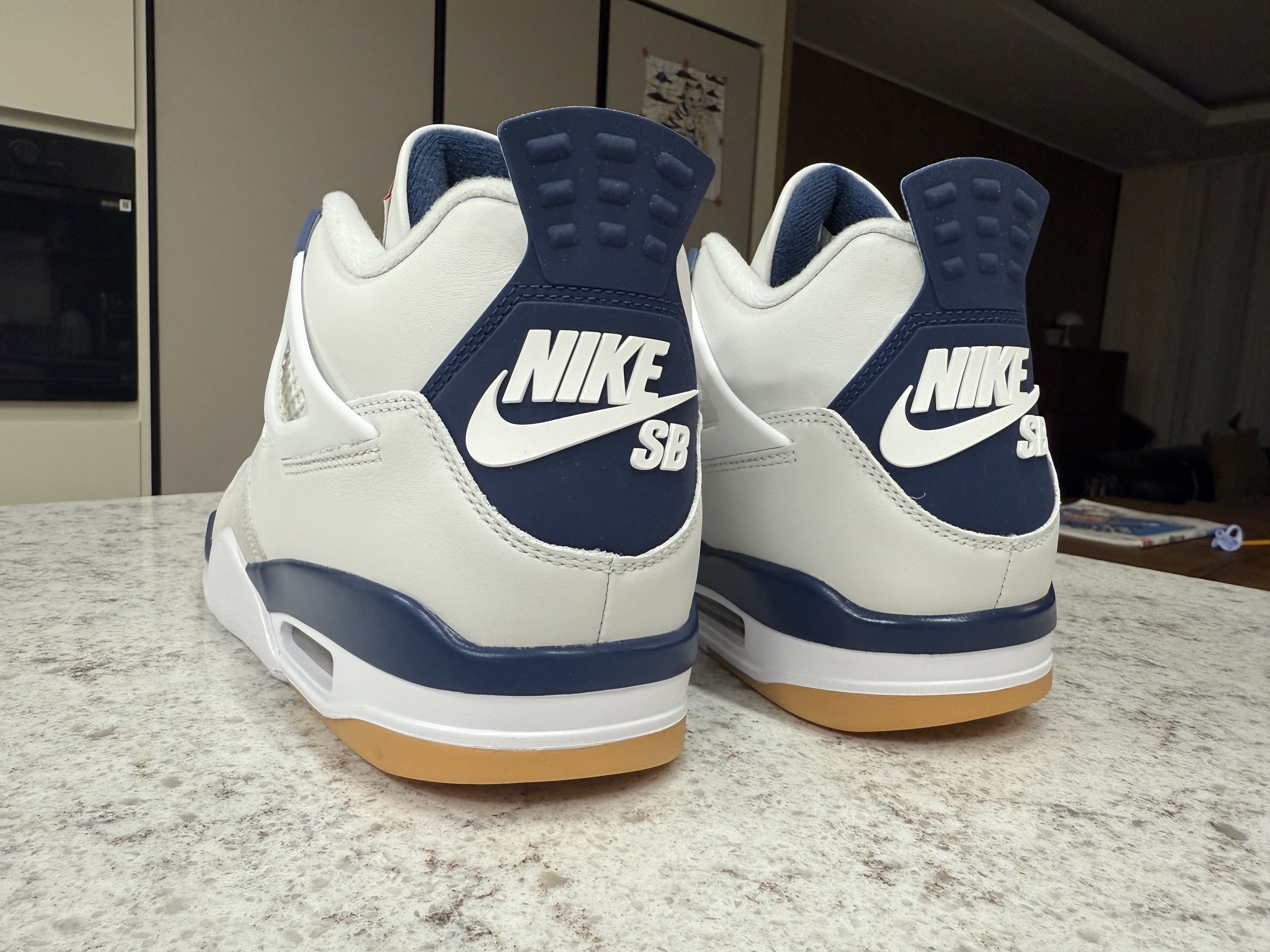 Jordan 4 x Nike SB Retro SP Navy 착용 스타일 - 3