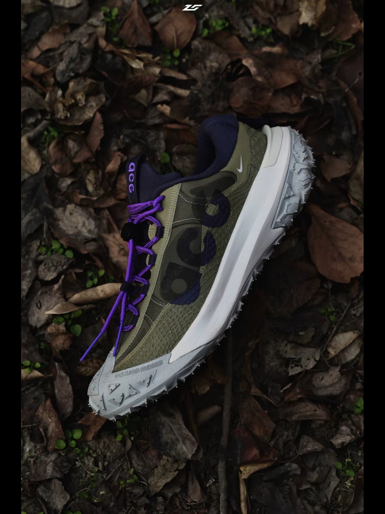 Nike ACG Mountain Fly 2 Low Neutral Olive and Mountain Grape 착용 스타일