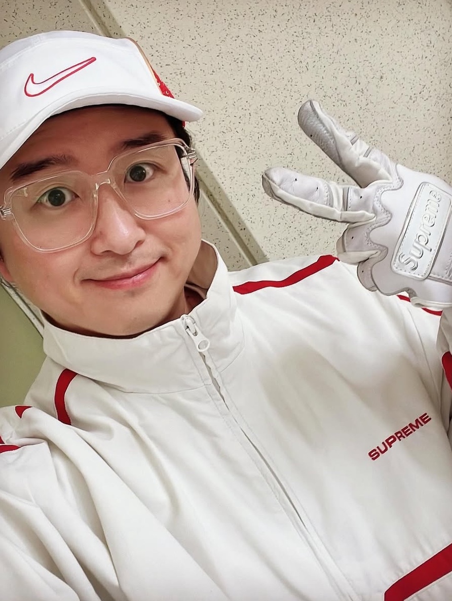 Supreme Inset Link Track Jacket Light Grey - 24SS, Supreme Inset Link Track Pant Light Grey - 24SS 착용 스타일 - 2
