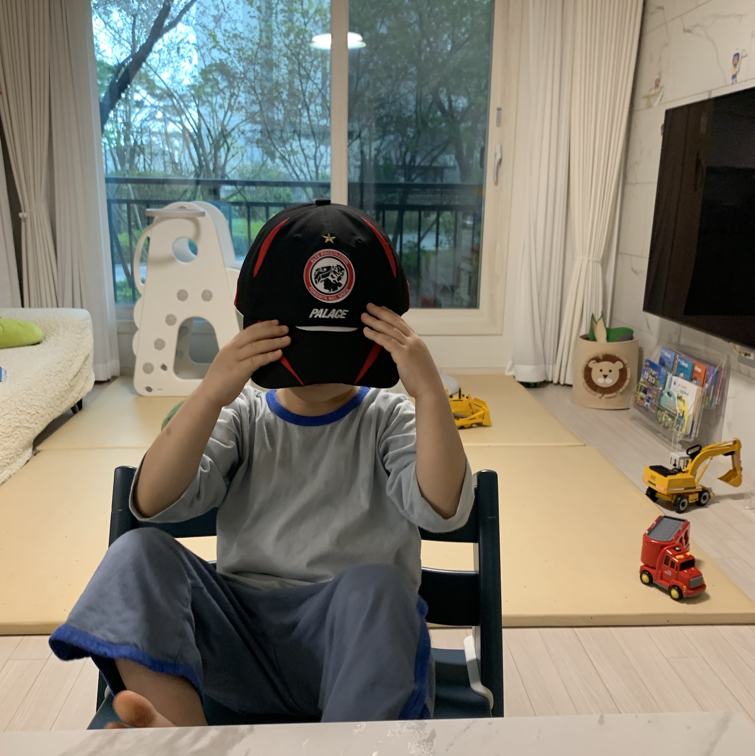 Palace Pro Team 6-Panel Black - 25SS 착용 스타일