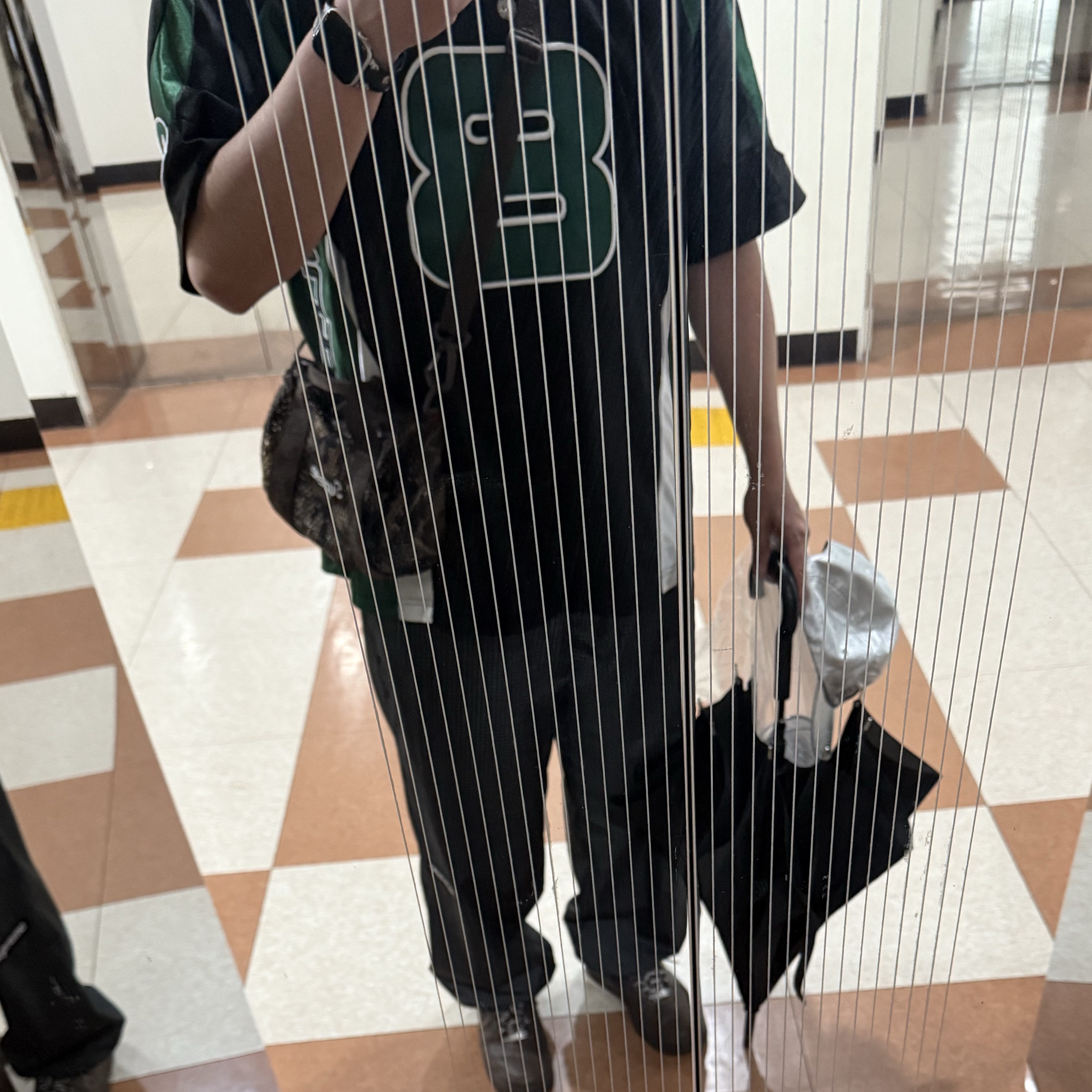 Supreme Reflective Ripstop Track Pant Black - 25SS, Supreme Washed Chino Twill Camp Cap Silver - 25SS 착용 스타일