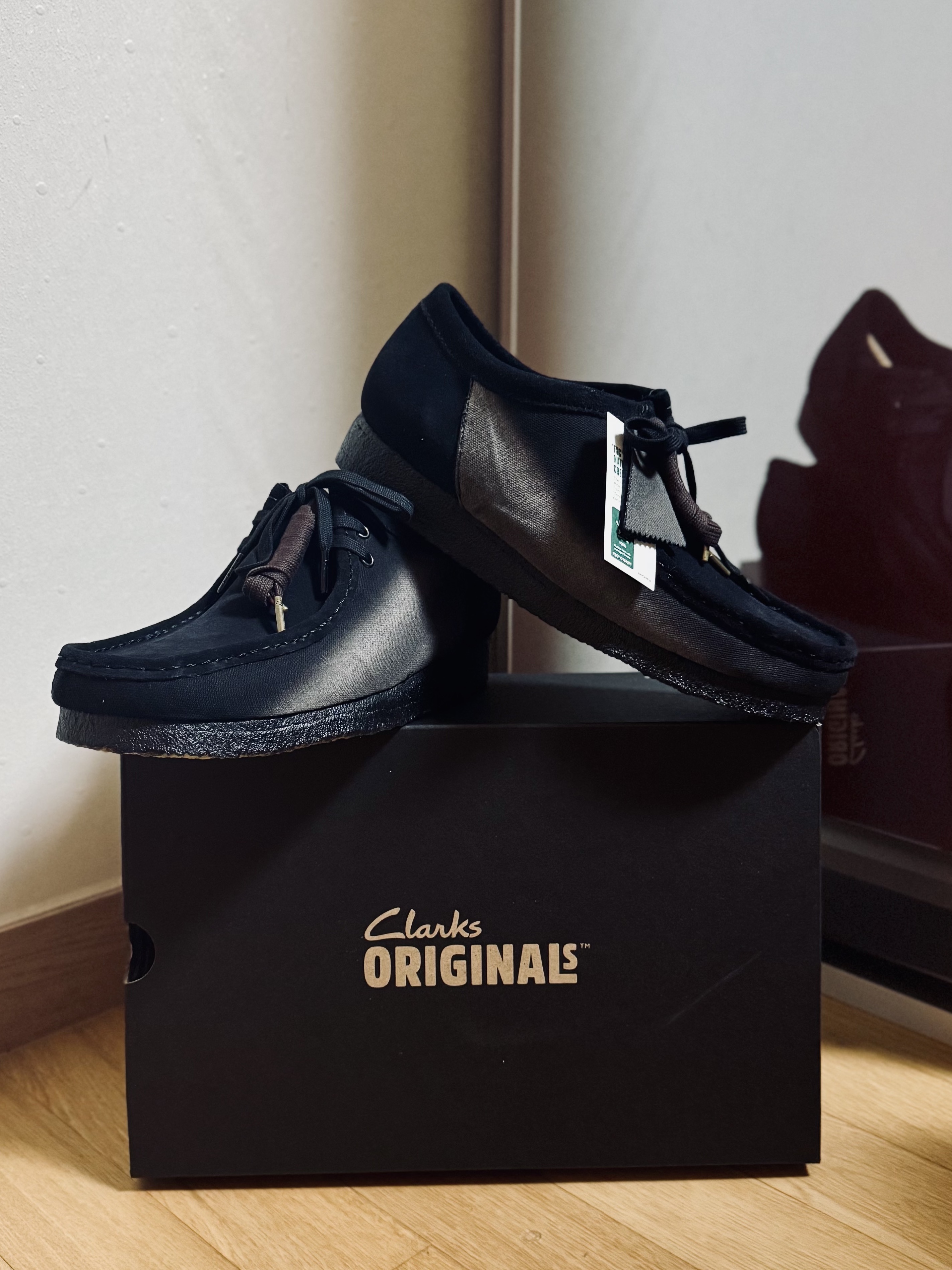 Clarks x Jiyongkim Sun Bleached Wallabee Black 착용 스타일