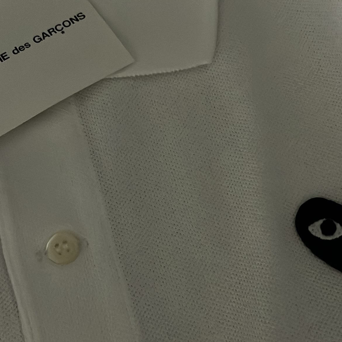 Play Comme des Garcons Black Heart Polo Shirt White 착용 스타일